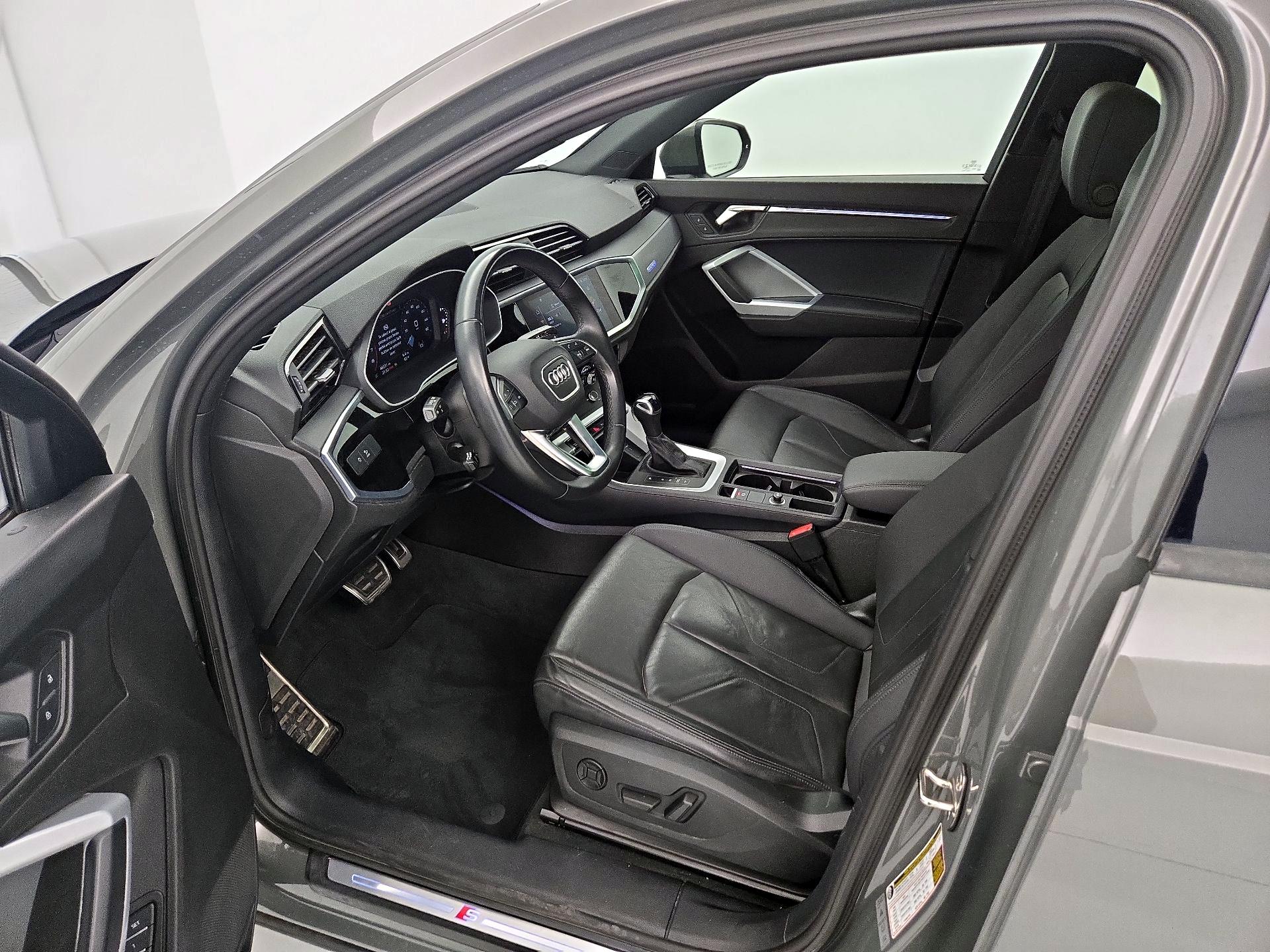 Thumbnail: 2022 Audi Q3 - 11