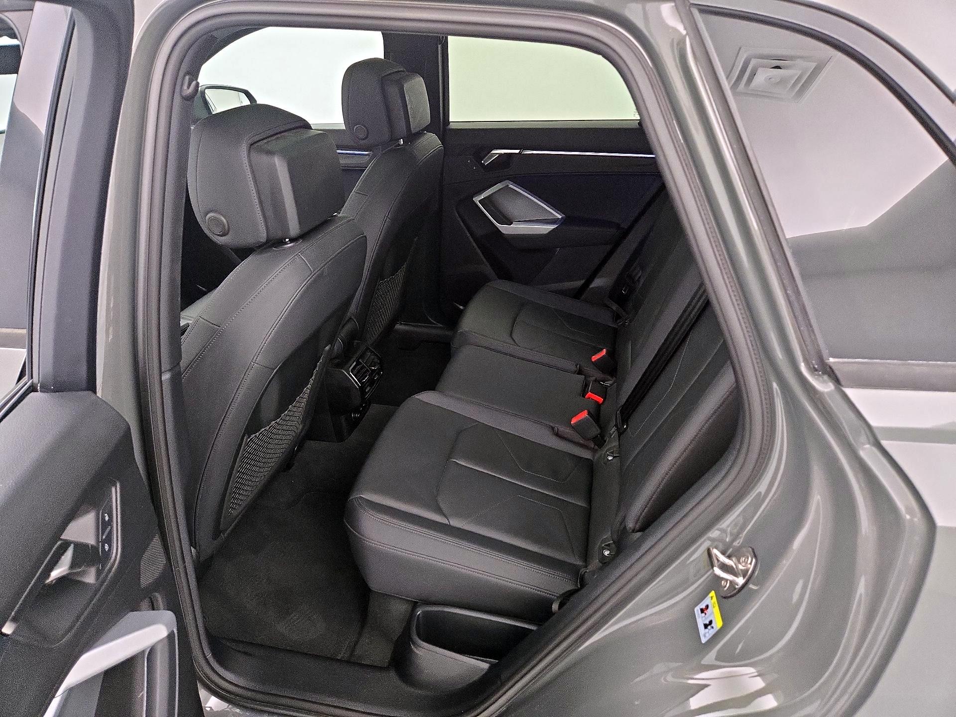 Thumbnail: 2022 Audi Q3 - 20