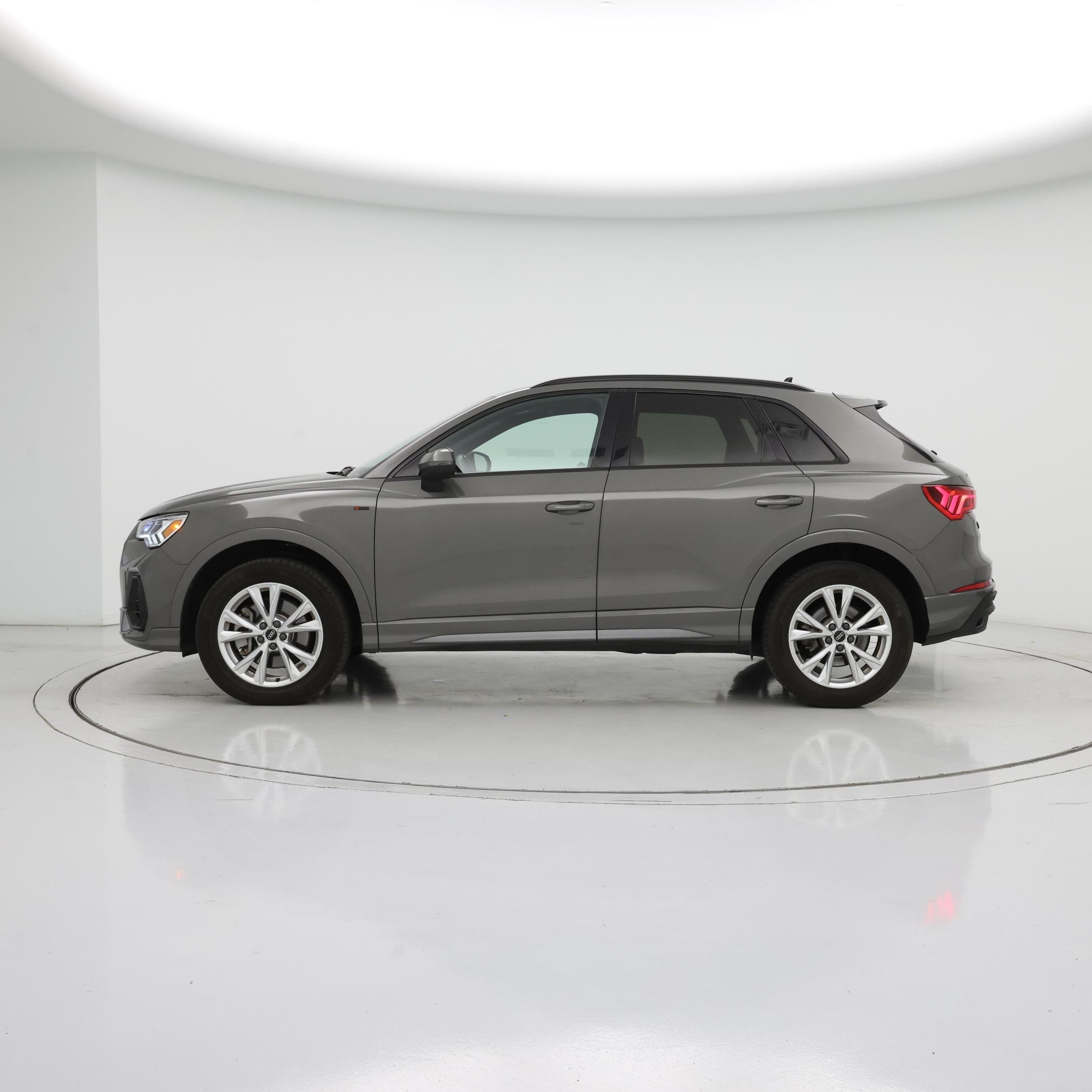 Thumbnail: 2022 Audi Q3 - 3