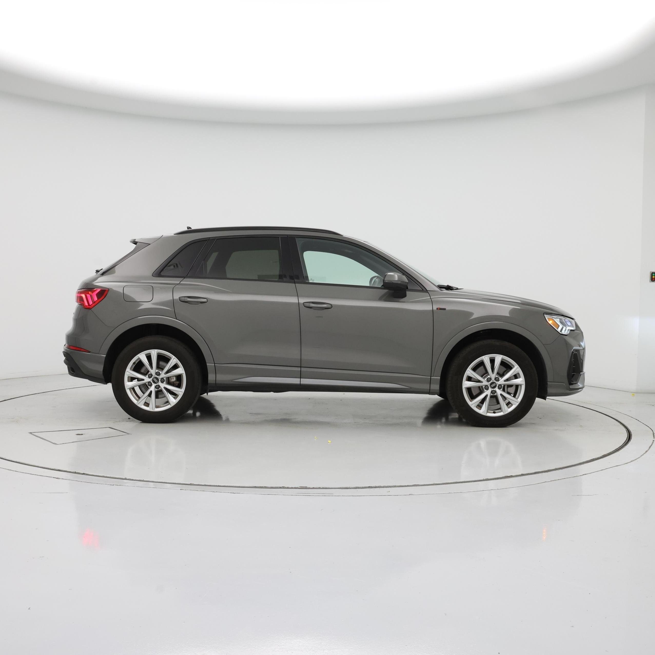 Thumbnail: 2022 Audi Q3 - 7