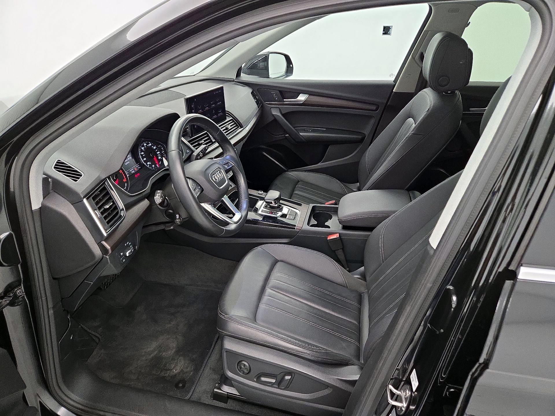 Thumbnail: 2023 Audi Q5 - 11