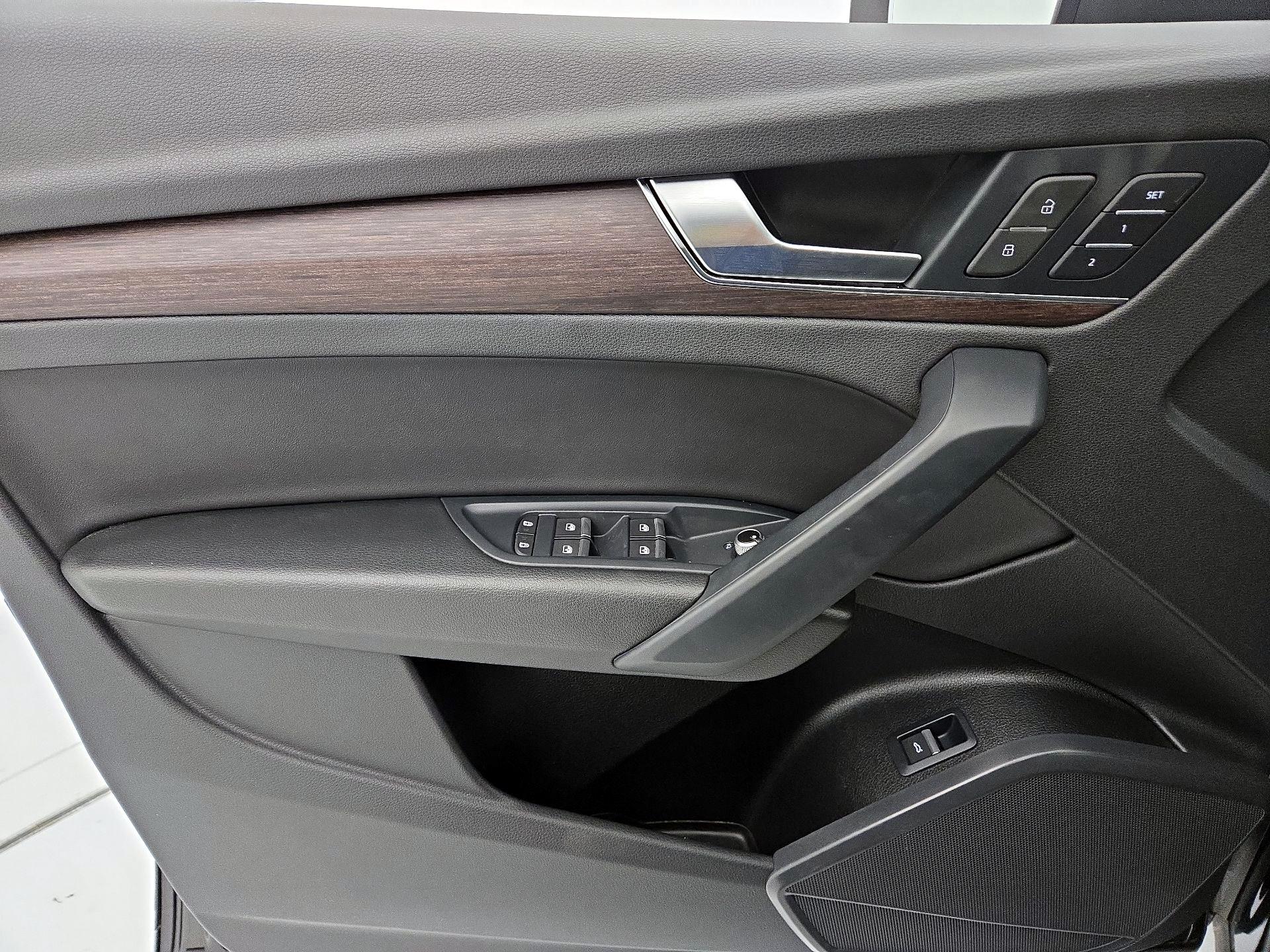 Thumbnail: 2023 Audi Q5 - 12