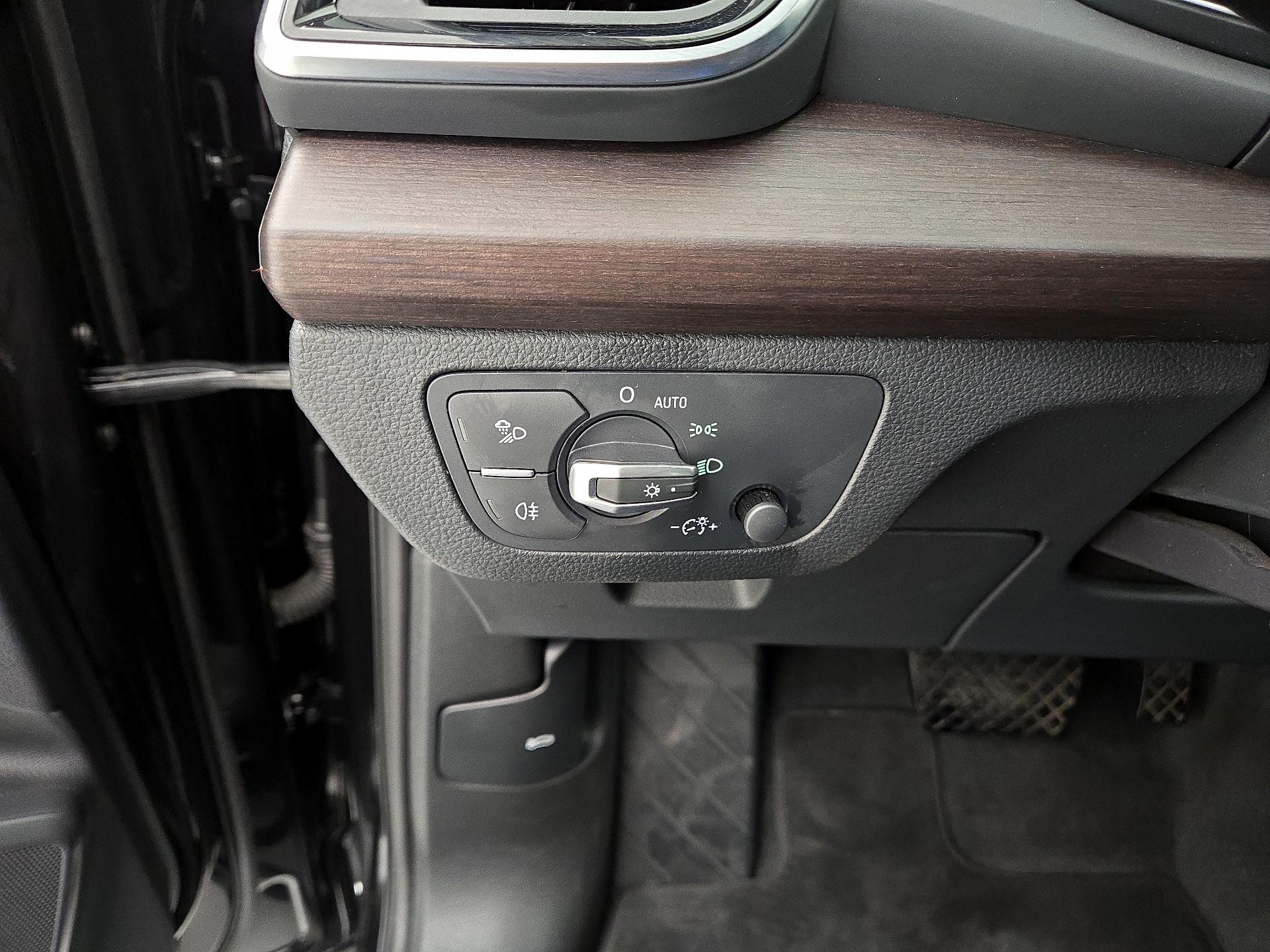 Thumbnail: 2023 Audi Q5 - 13