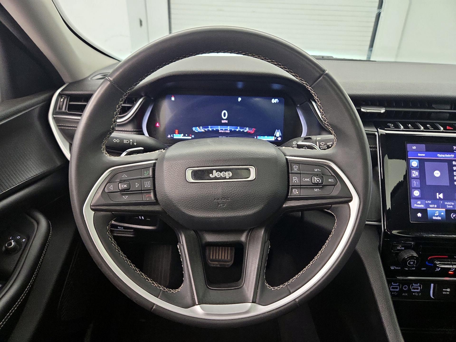 Thumbnail: 2023 Jeep Grand Cherokee - 10