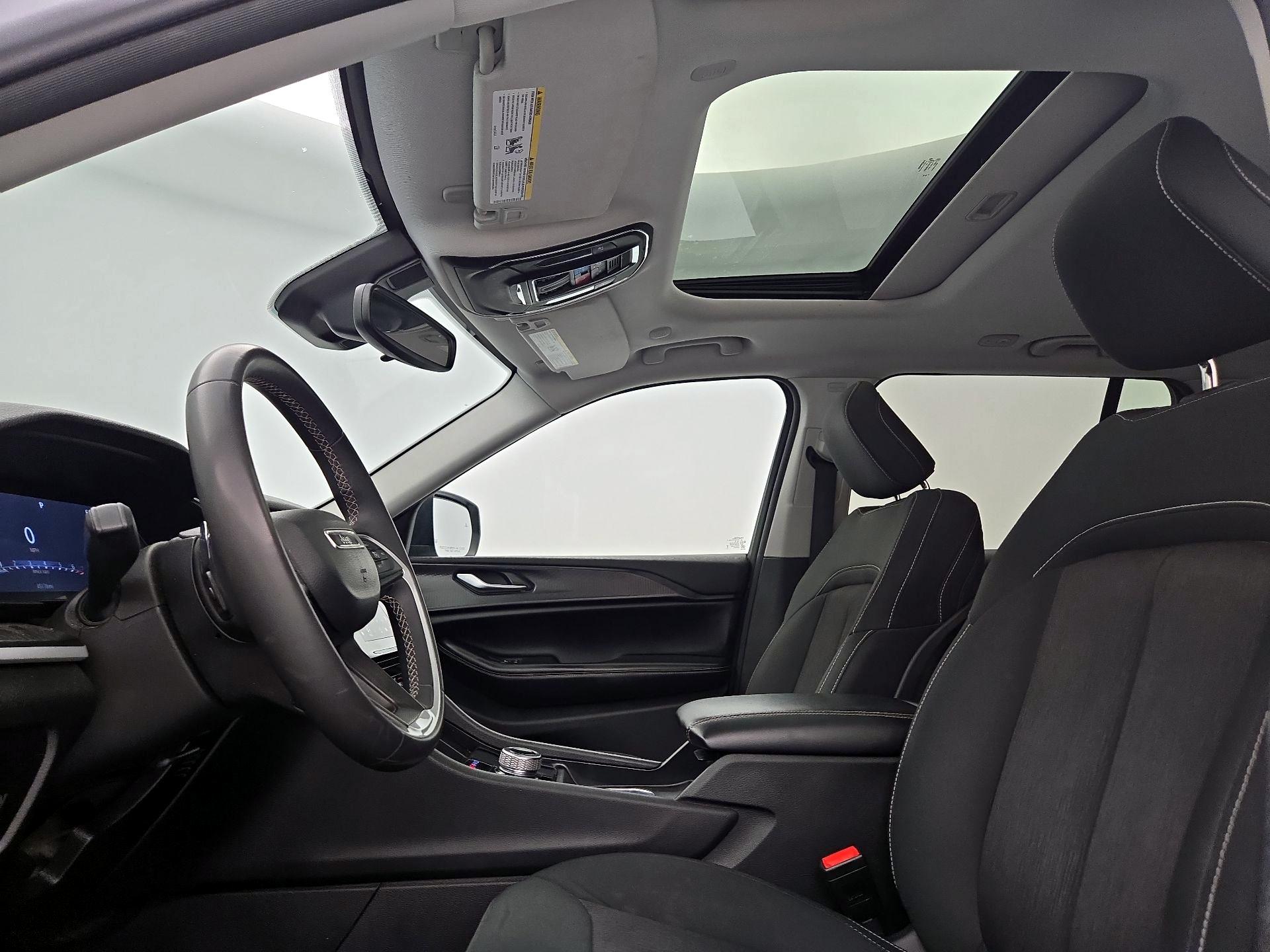 Thumbnail: 2023 Jeep Grand Cherokee - 19