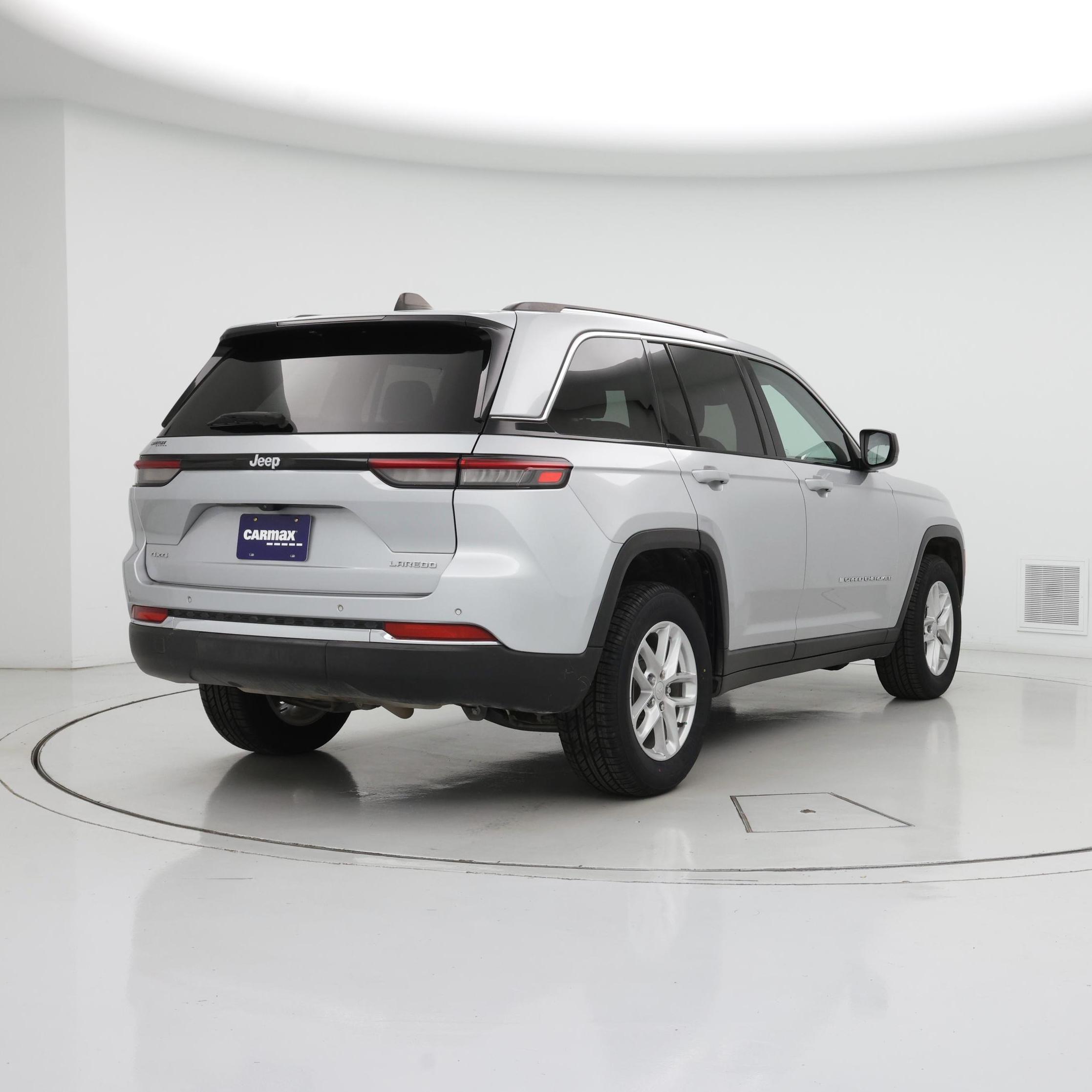 Thumbnail: 2023 Jeep Grand Cherokee - 8