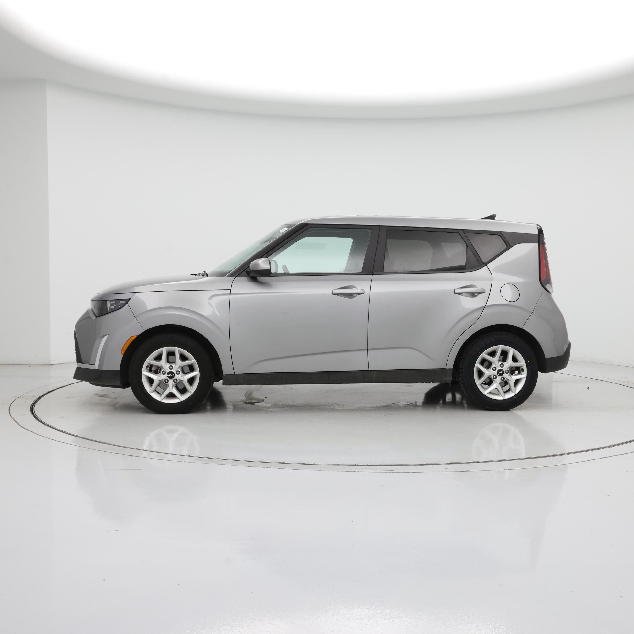 Thumbnail: 2023 Kia Soul - 3