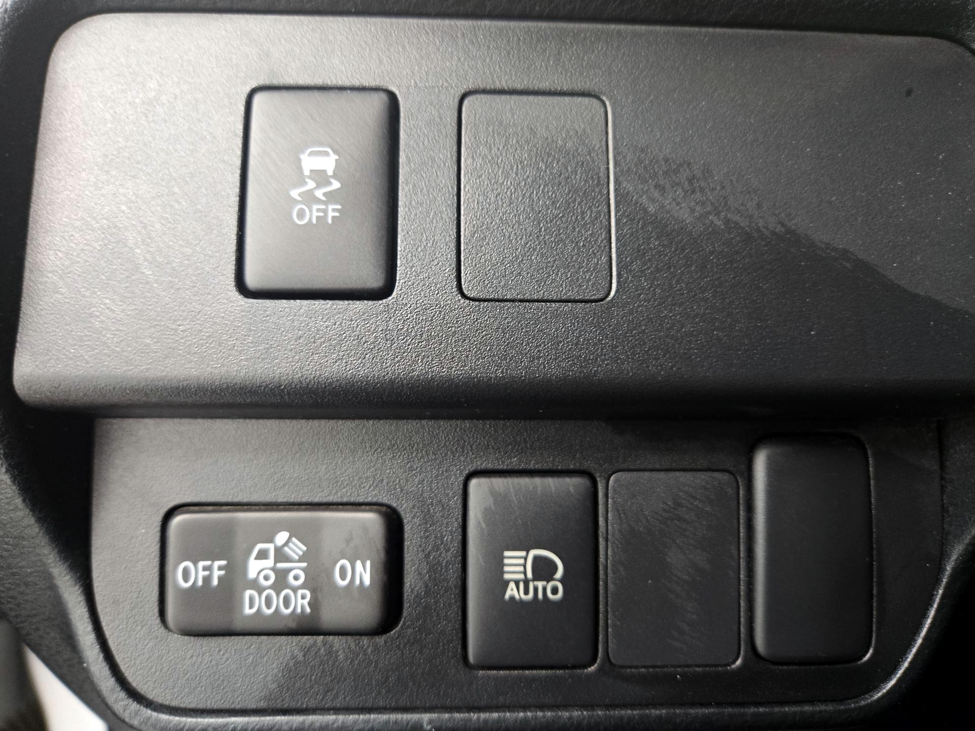 Thumbnail: 2023 Toyota Tacoma - 13