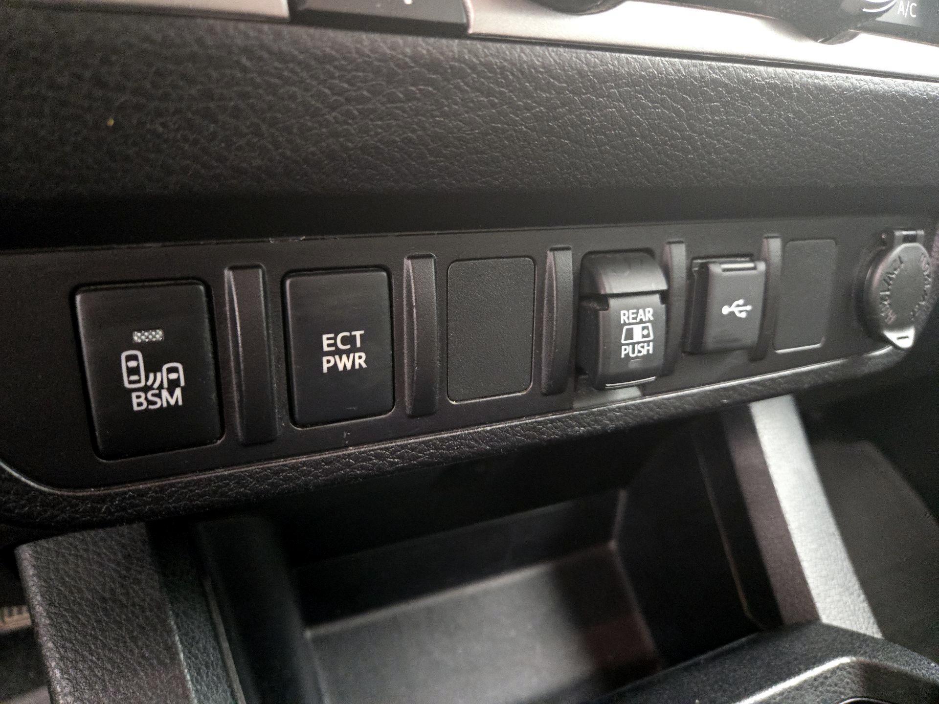 Thumbnail: 2023 Toyota Tacoma - 18