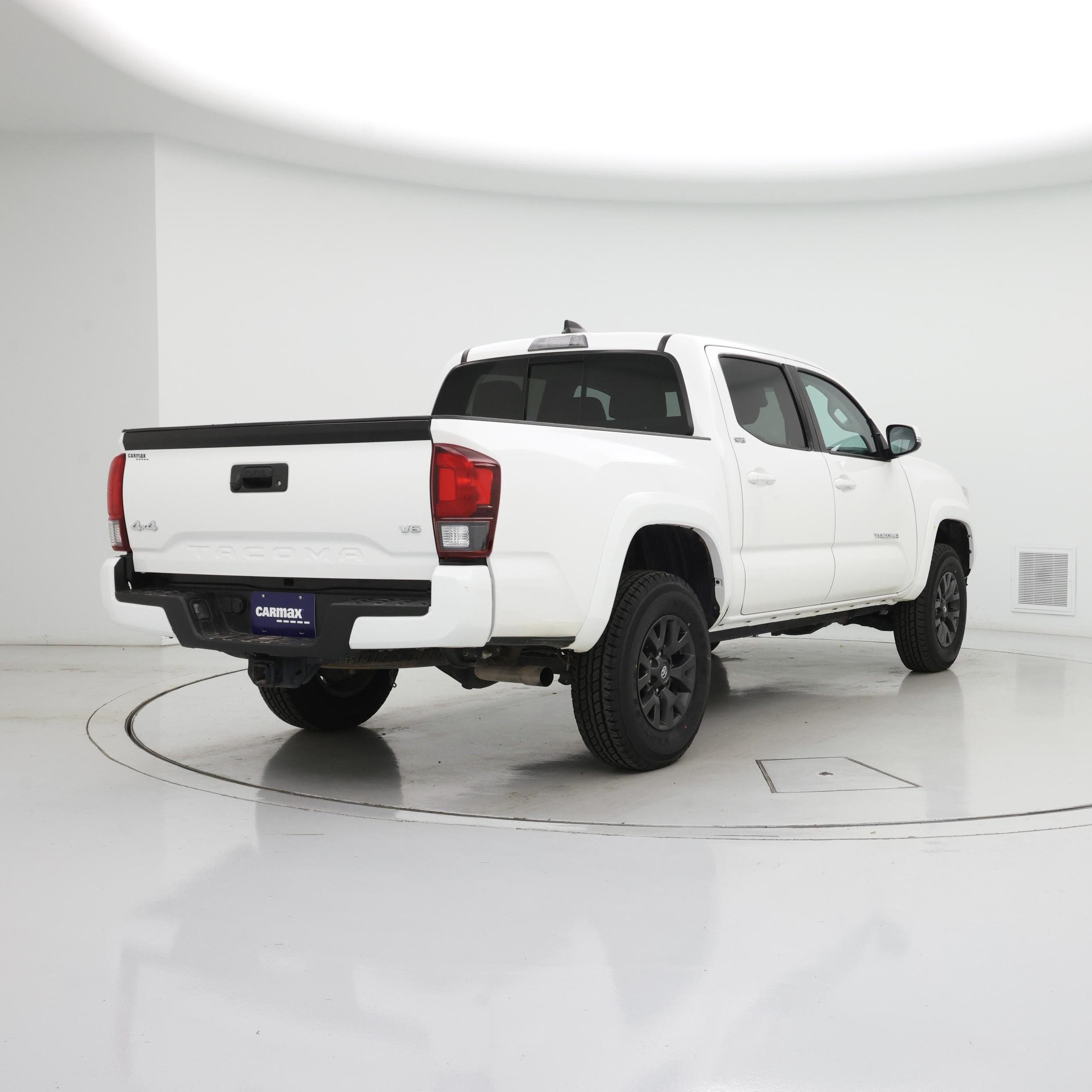 Thumbnail: 2023 Toyota Tacoma - 8