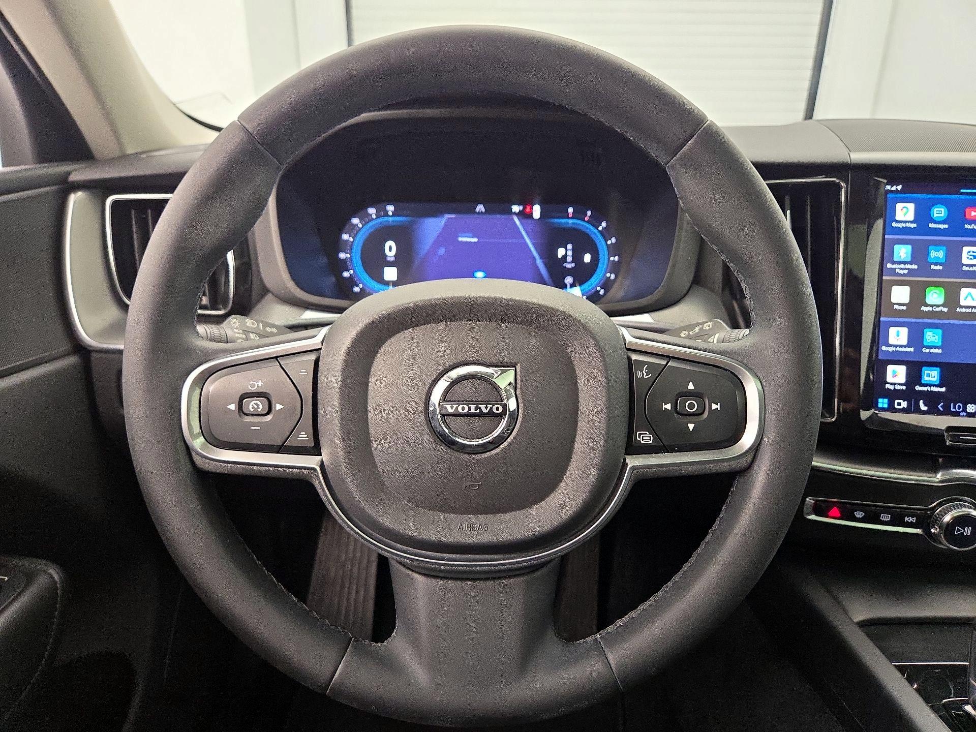 Thumbnail: 2023 Volvo XC60 - 10