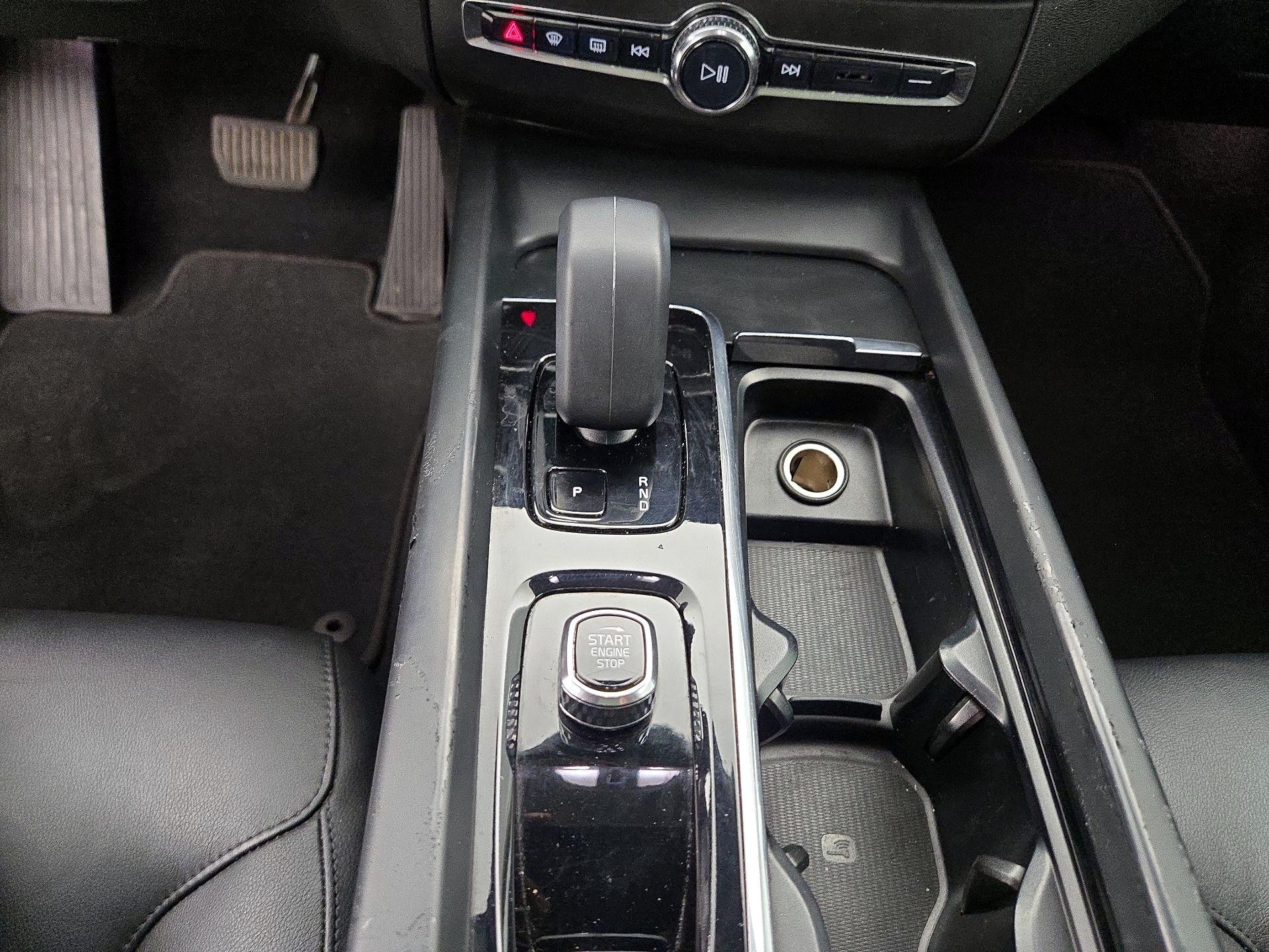 Thumbnail: 2023 Volvo XC60 - 18