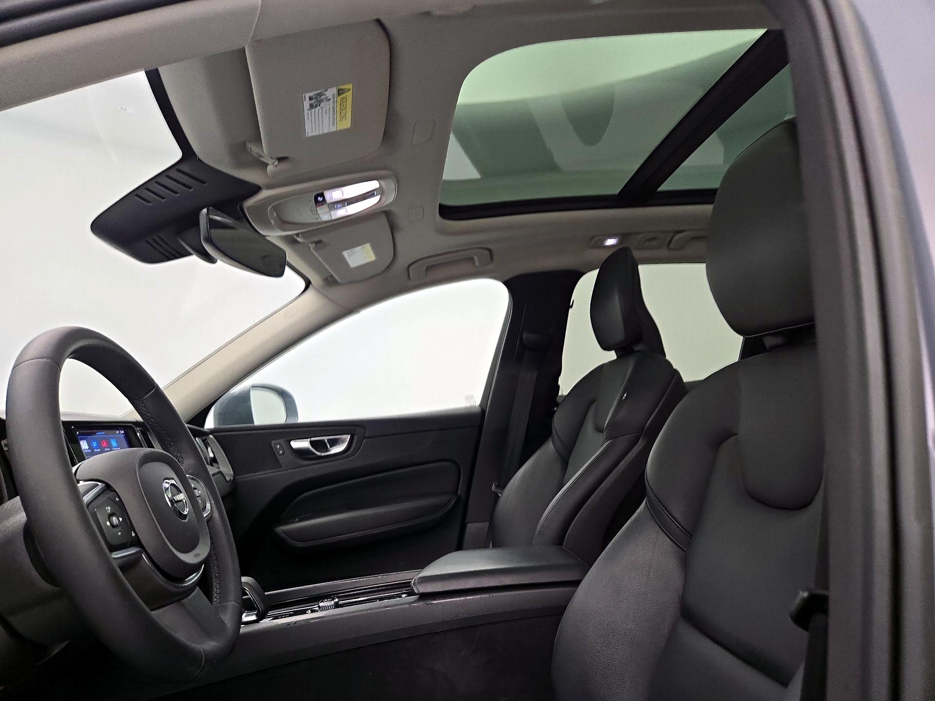 Thumbnail: 2023 Volvo XC60 - 20