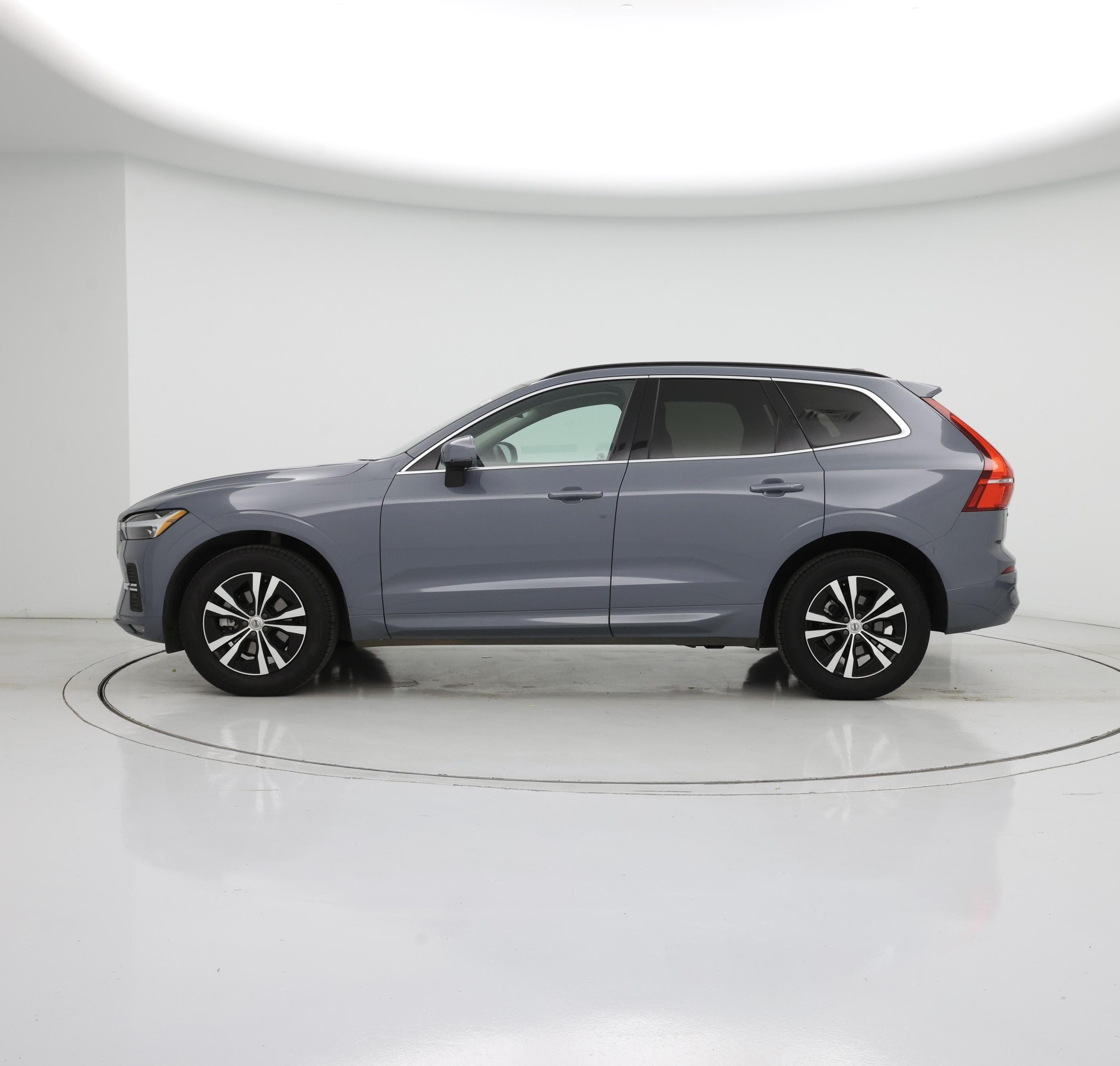 Thumbnail: 2023 Volvo XC60 - 3