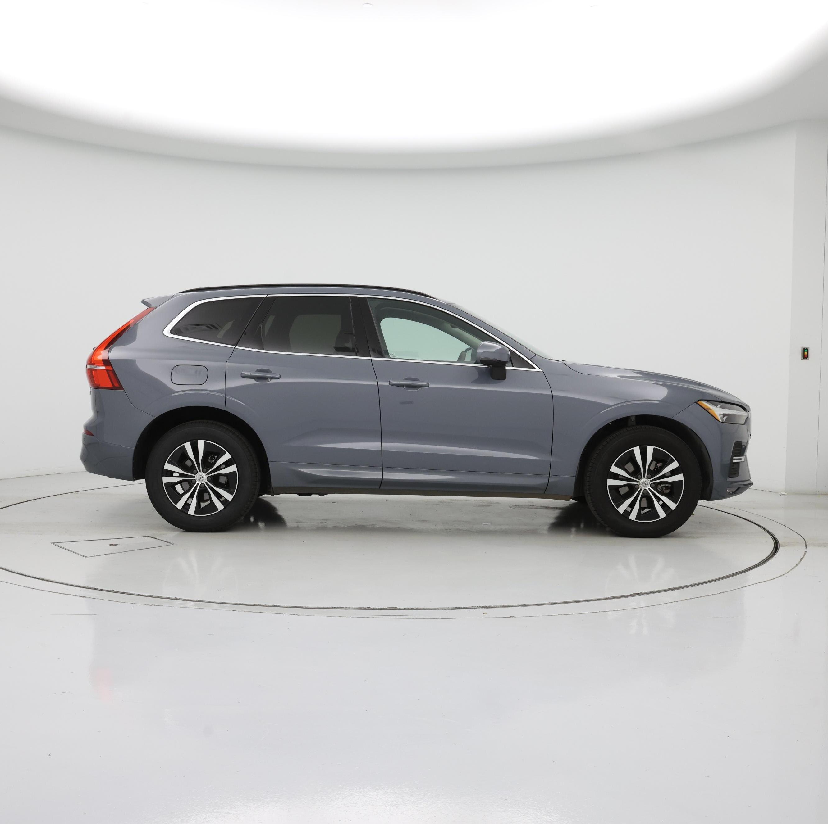 Thumbnail: 2023 Volvo XC60 - 7