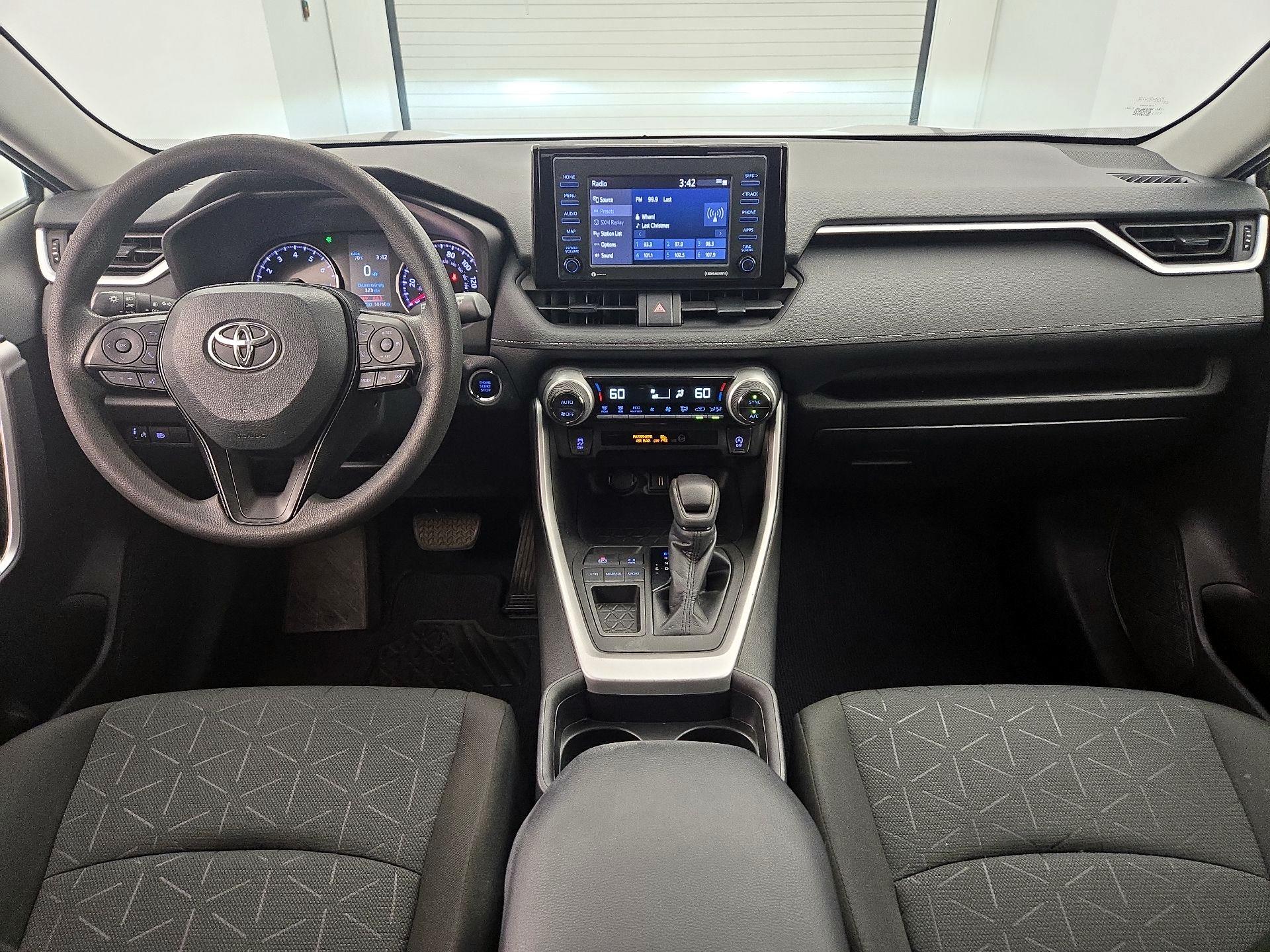 Thumbnail: 2021 Toyota RAV4 - 9