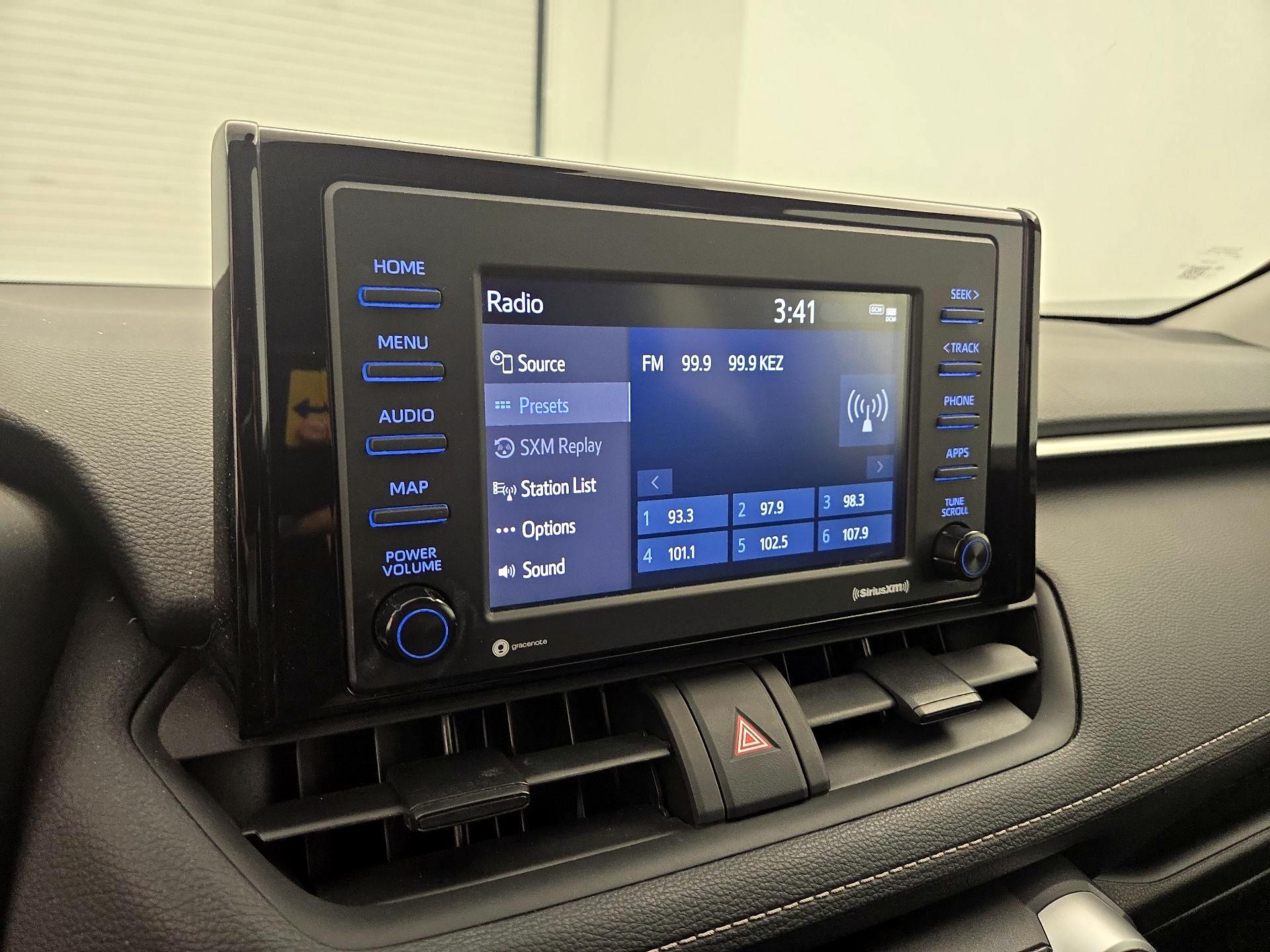 Thumbnail: 2021 Toyota RAV4 - 15