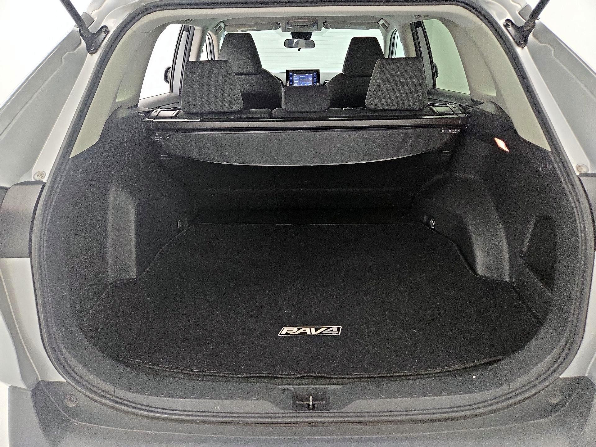 Thumbnail: 2021 Toyota RAV4 - 20