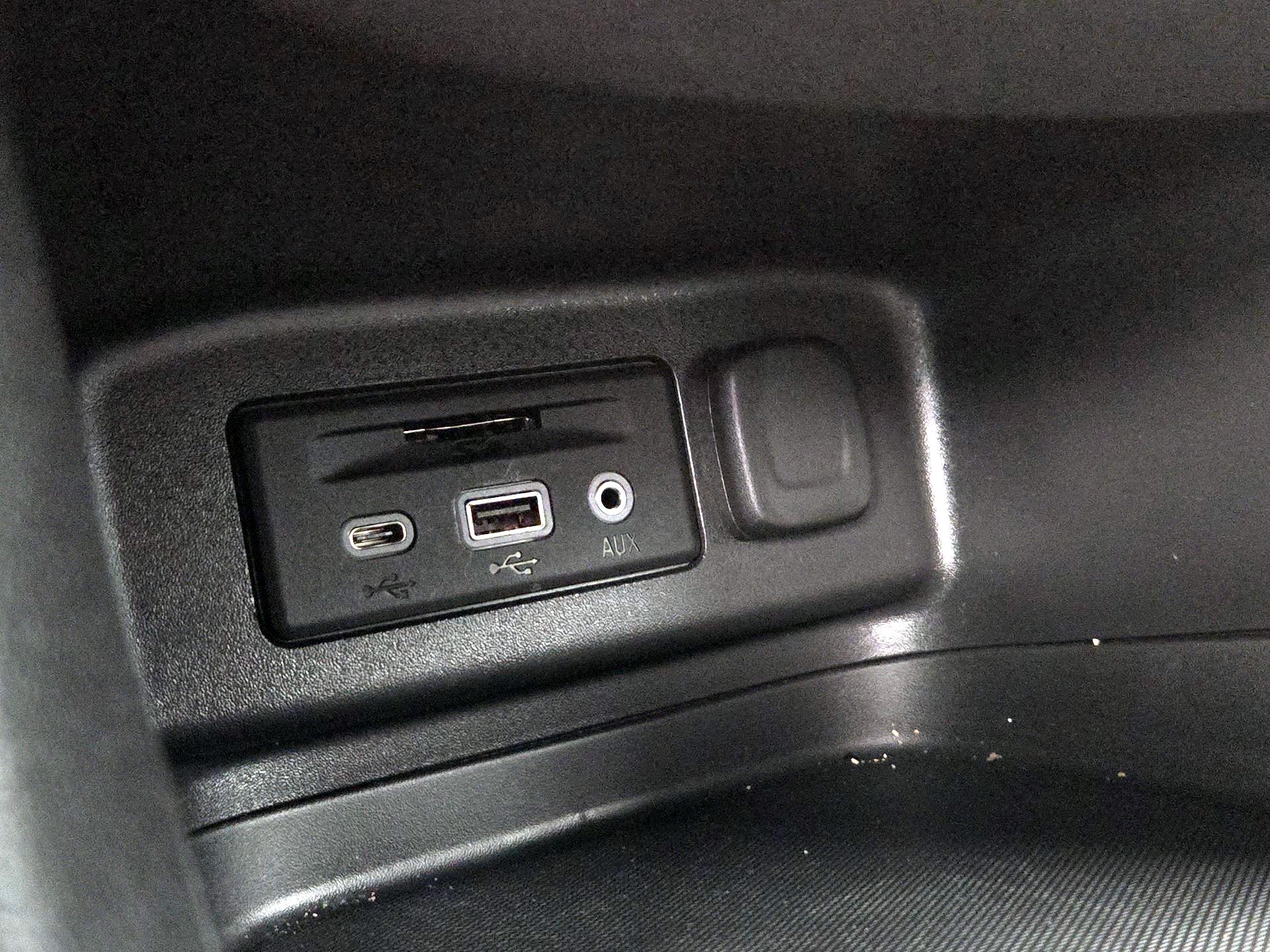 Thumbnail: 2024 Chevrolet Equinox - 18