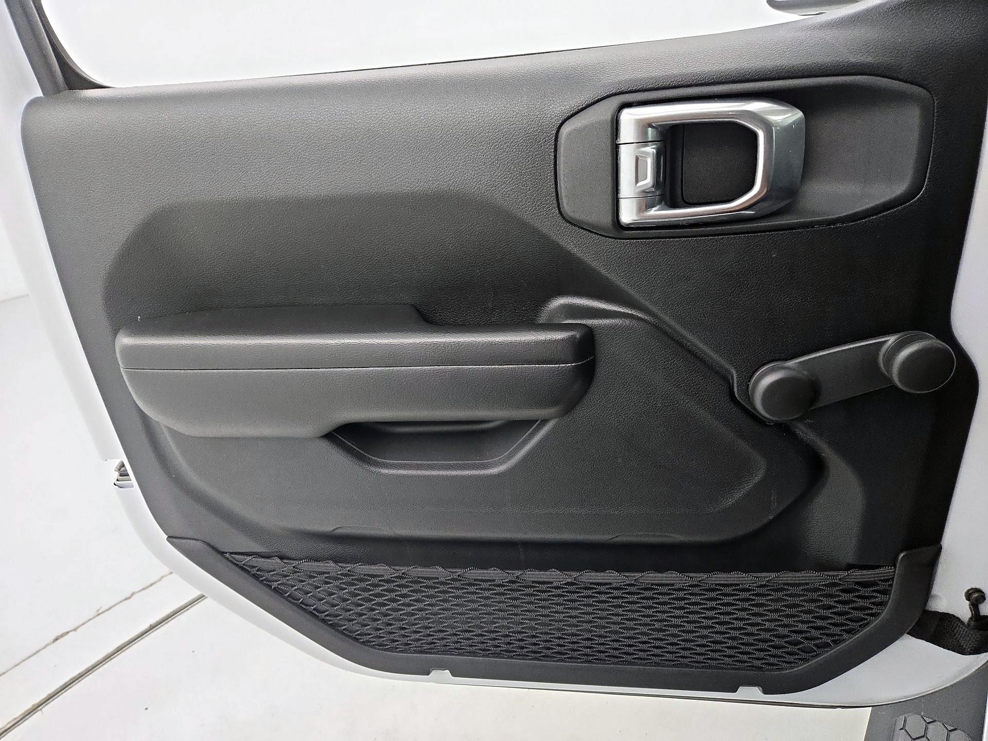 Thumbnail: 2021 Jeep Wrangler - 12