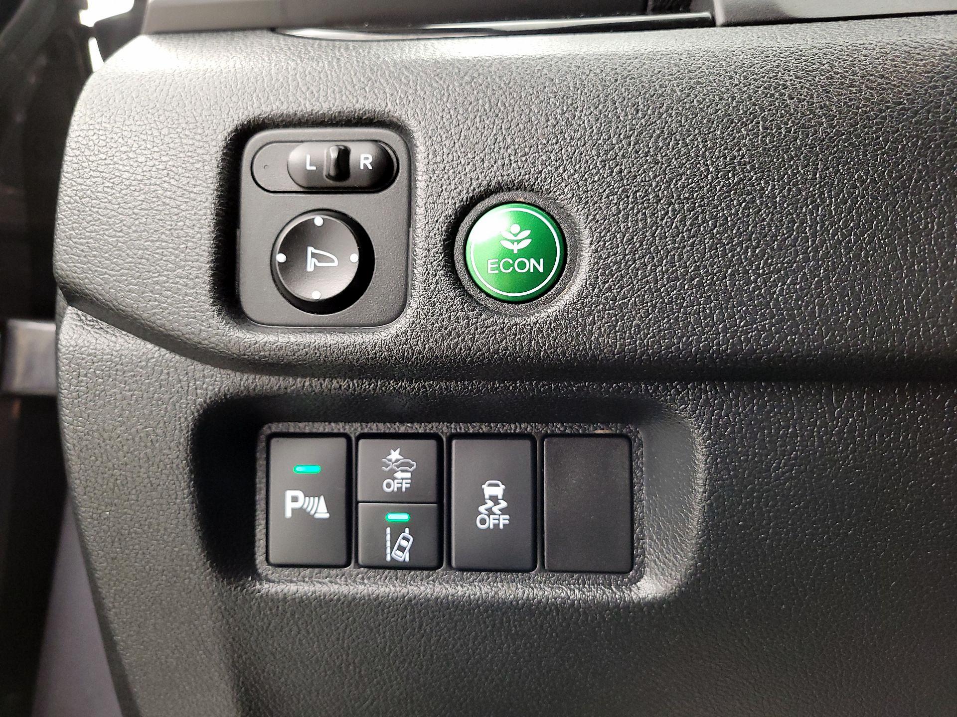 Thumbnail: 2020 Honda Pilot - 13