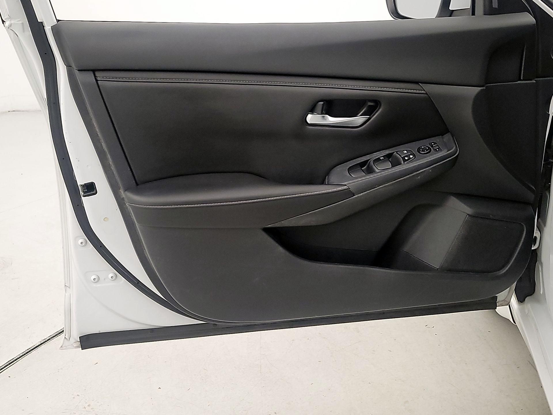 Thumbnail: 2022 Nissan Sentra - 12