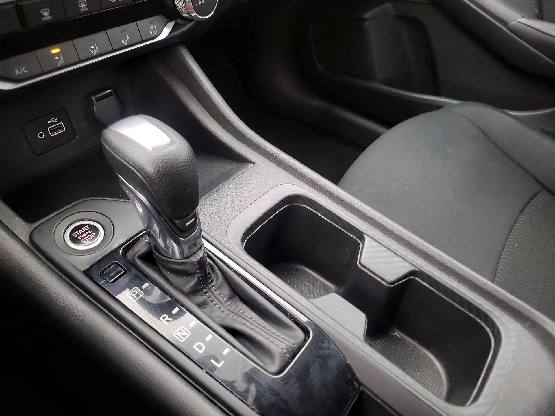 Thumbnail: 2022 Nissan Sentra - 17