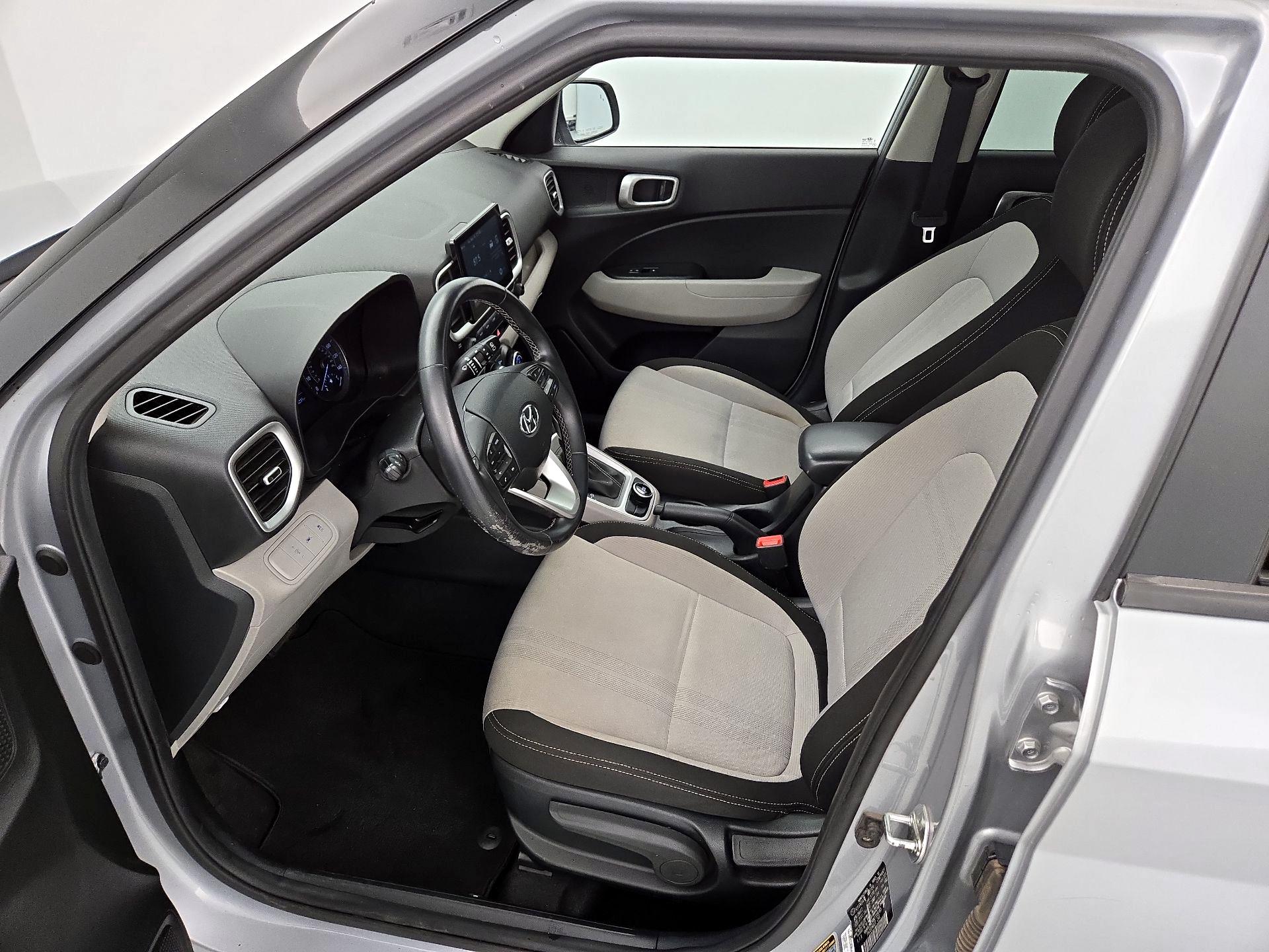 Thumbnail: 2022 Hyundai Venue - 11