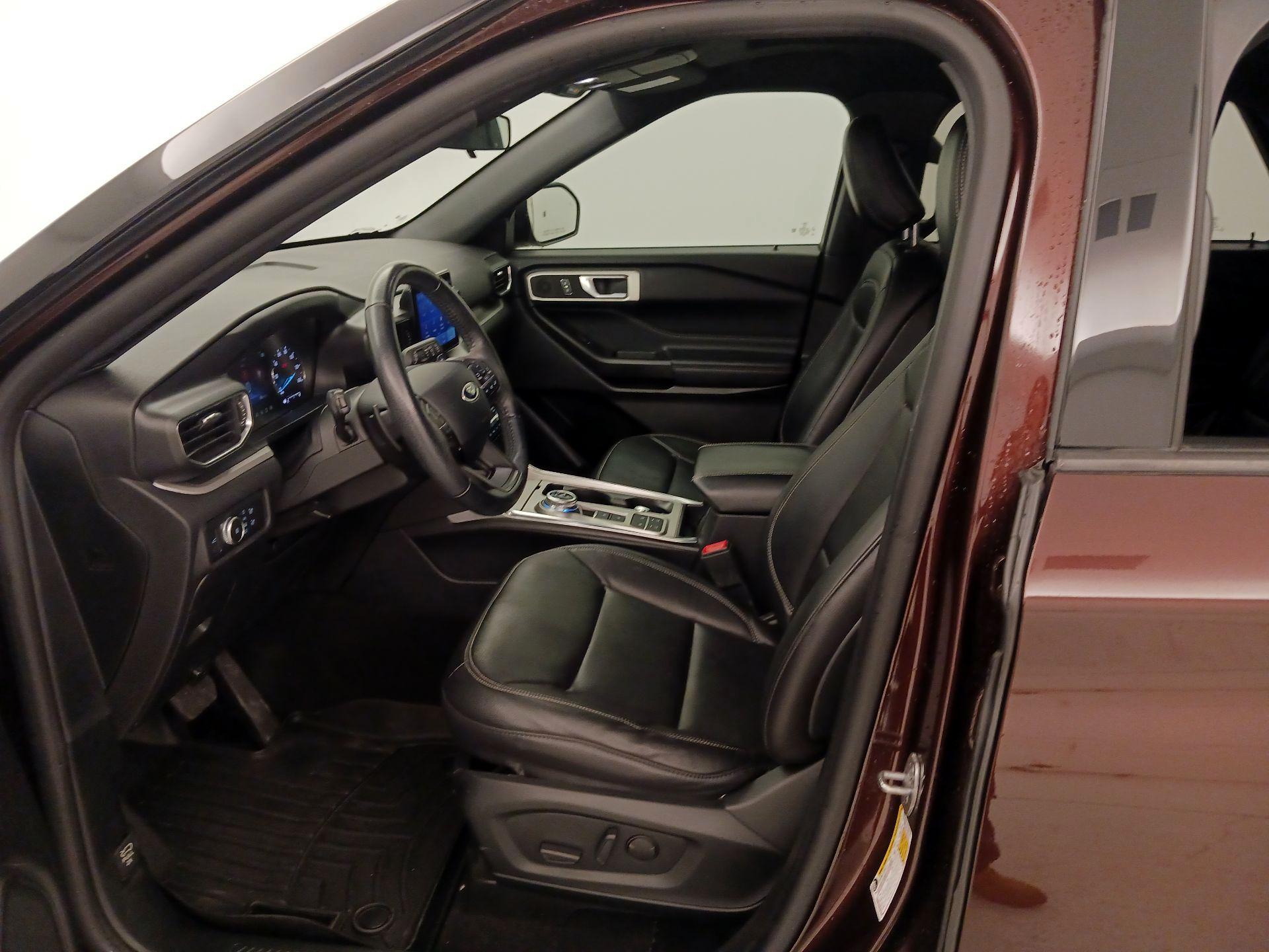 Thumbnail: 2020 Ford Explorer - 11