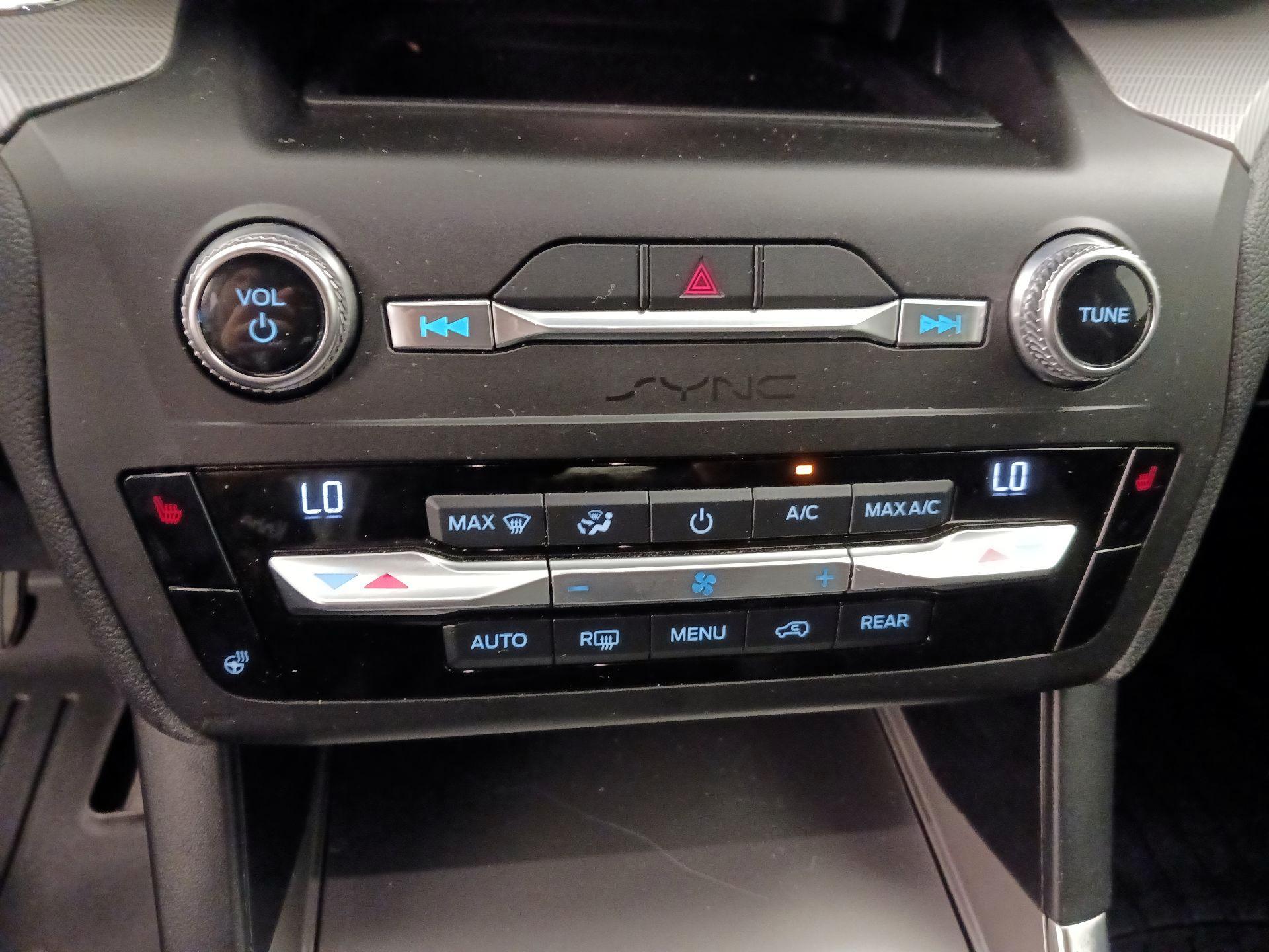 Thumbnail: 2020 Ford Explorer - 17