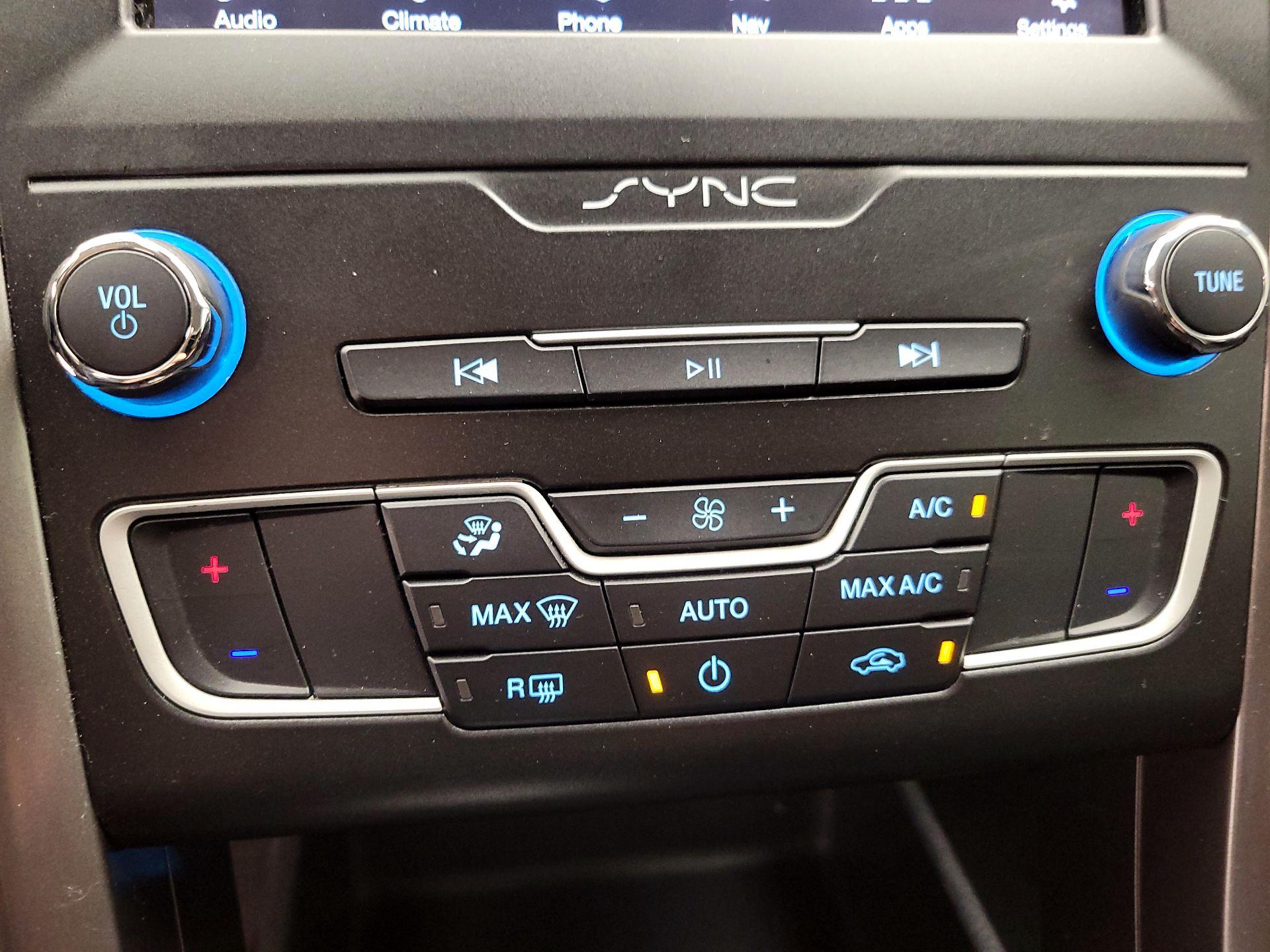 Thumbnail: 2019 Ford Fusion - 17