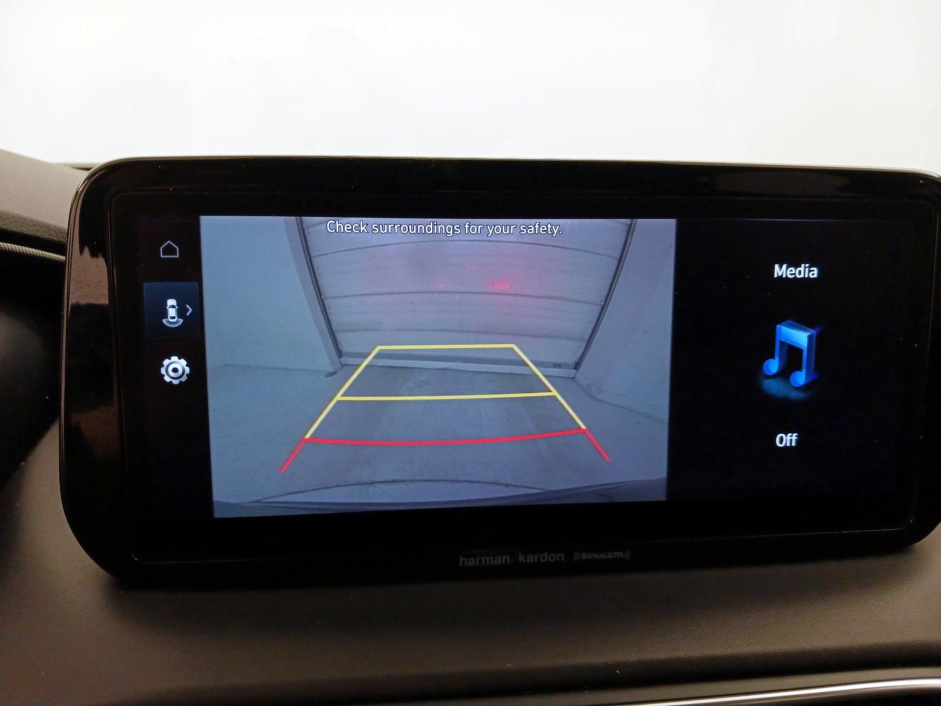 Thumbnail: 2022 Hyundai Santa Fe - 15