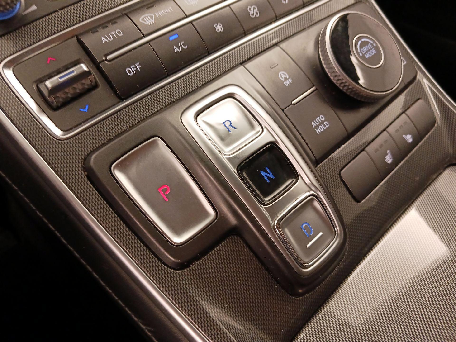 Thumbnail: 2022 Hyundai Santa Fe - 18