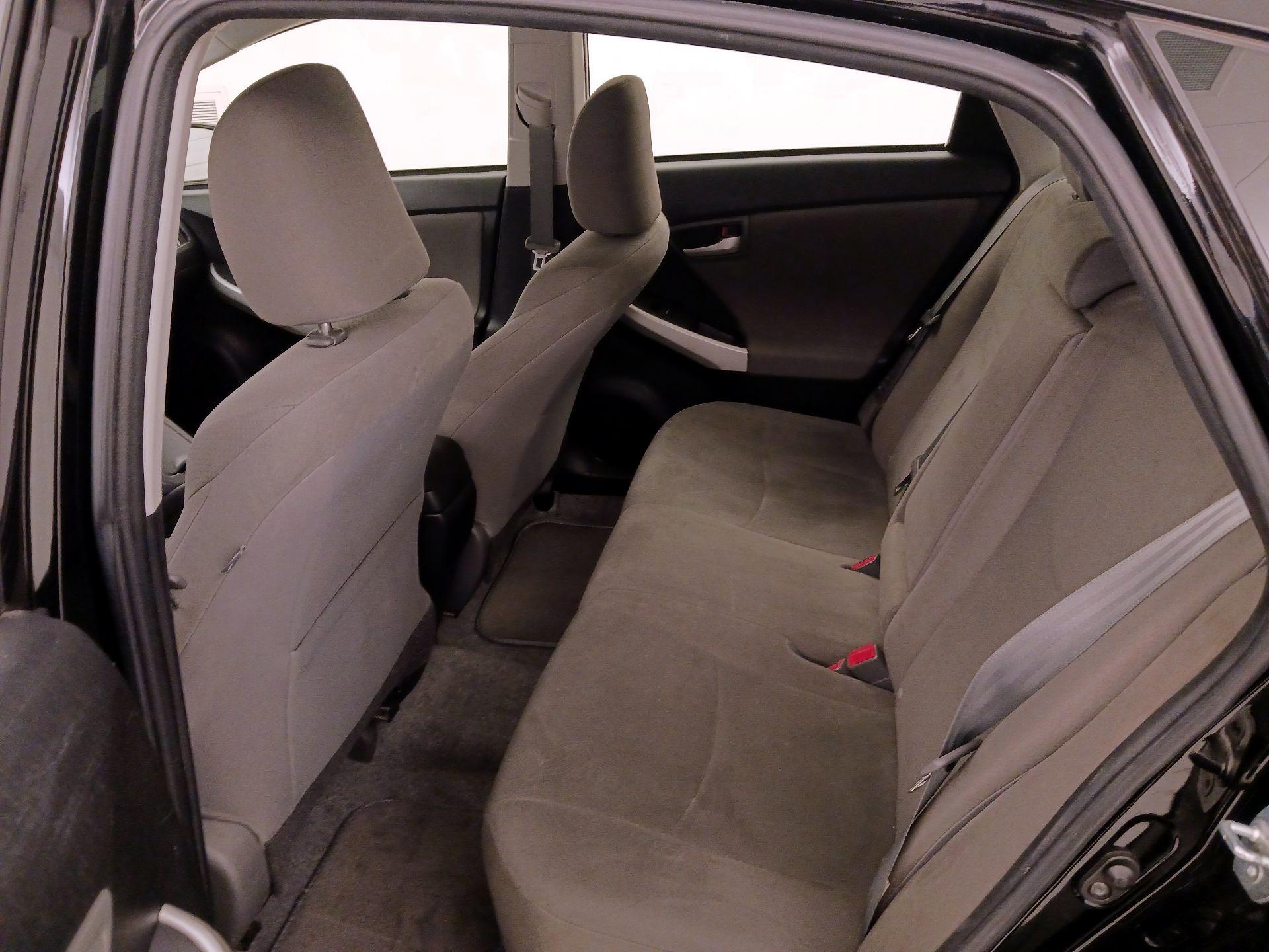 Thumbnail: 2015 Toyota Prius - 20