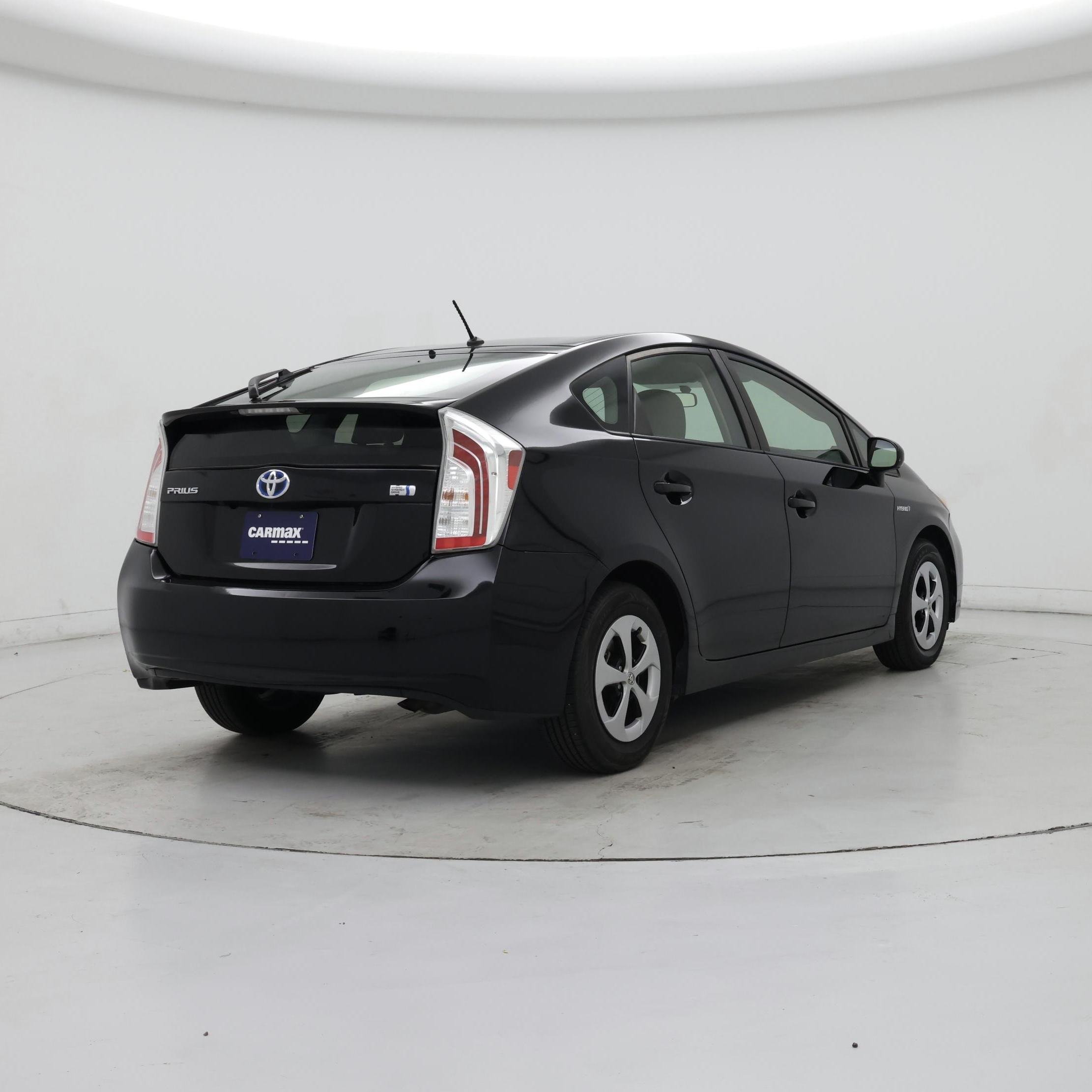 Thumbnail: 2015 Toyota Prius - 8