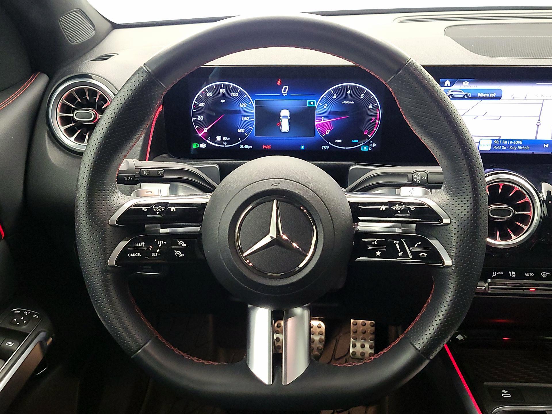 Thumbnail: 2024 Mercedes-Benz GLB - 10