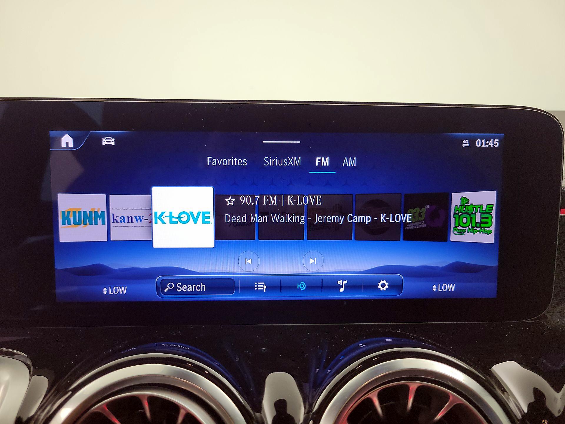 Thumbnail: 2024 Mercedes-Benz GLB - 16