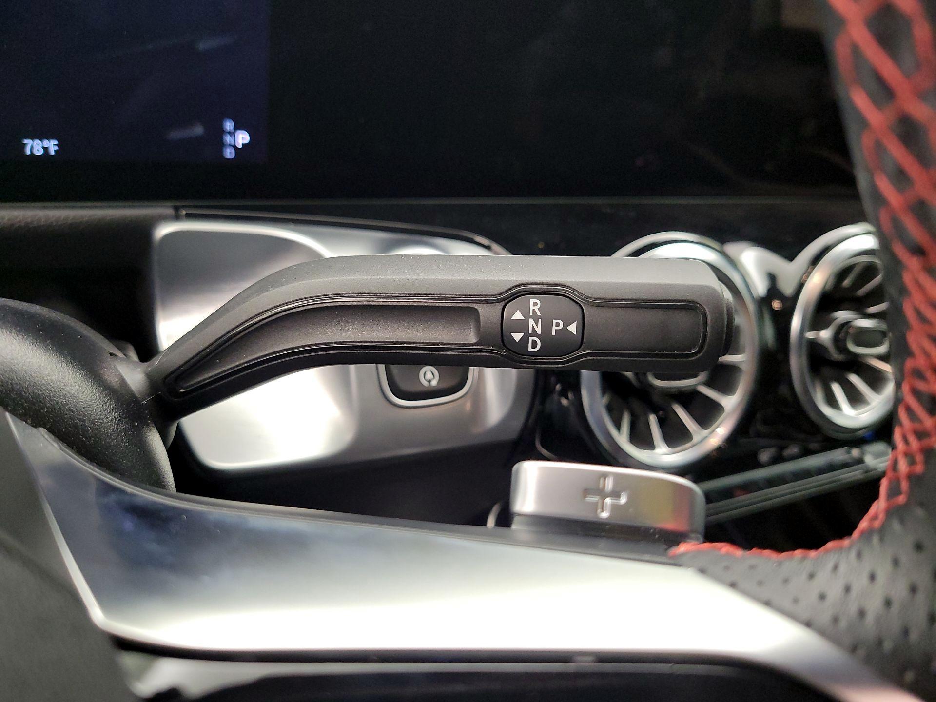 Thumbnail: 2024 Mercedes-Benz GLB - 18