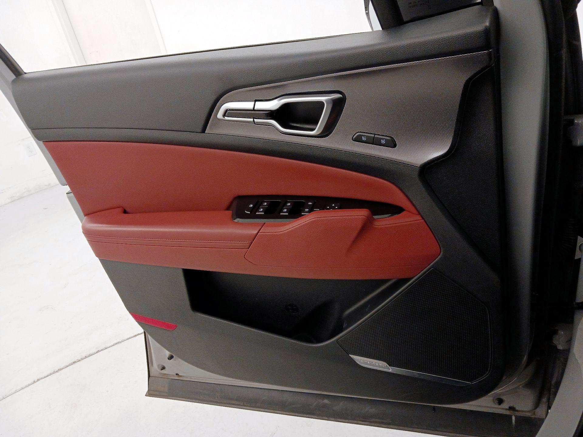 Thumbnail: 2023 Kia Sportage - 12