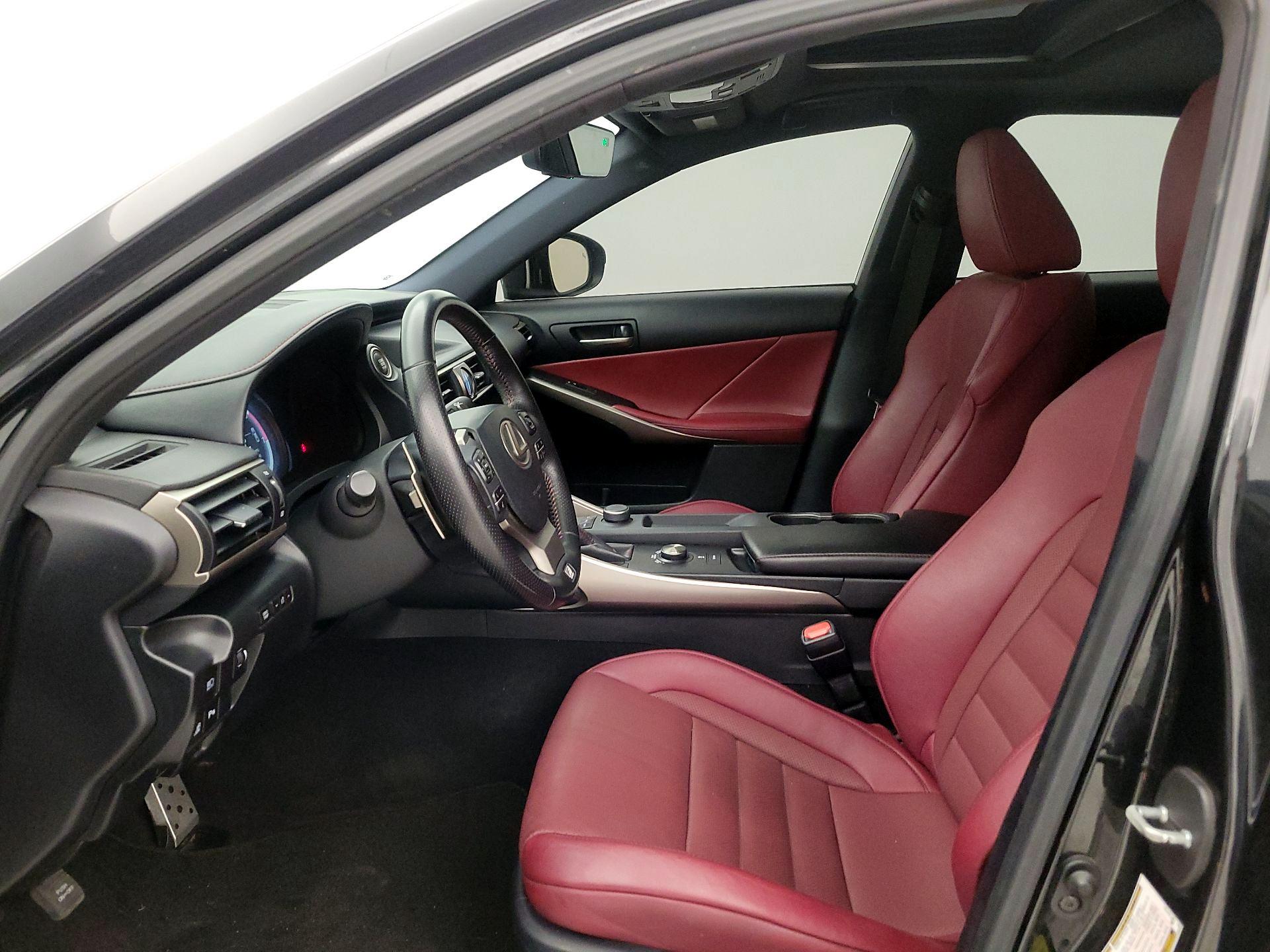 Thumbnail: 2020 Lexus IS - 11