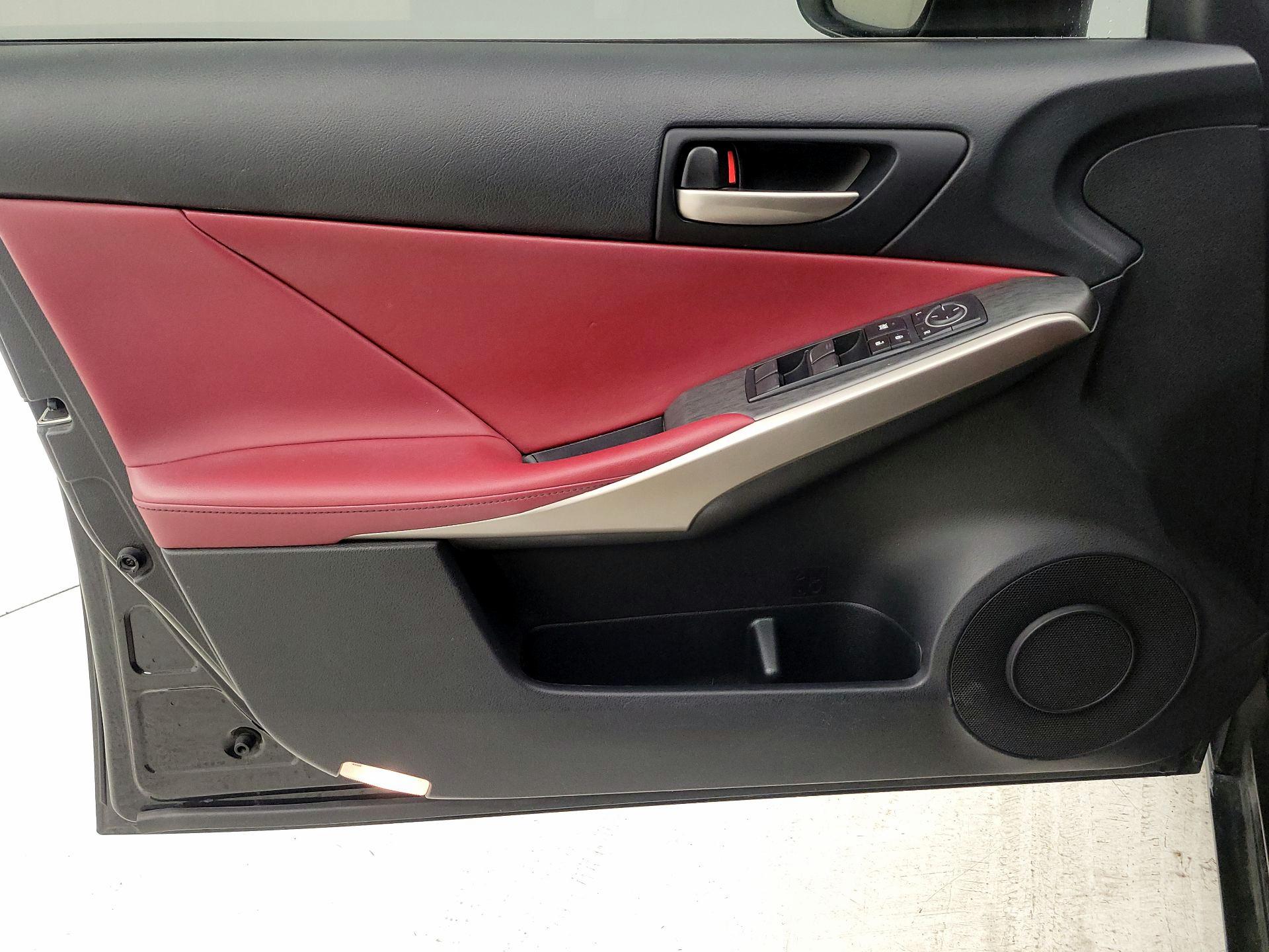 Thumbnail: 2020 Lexus IS - 12