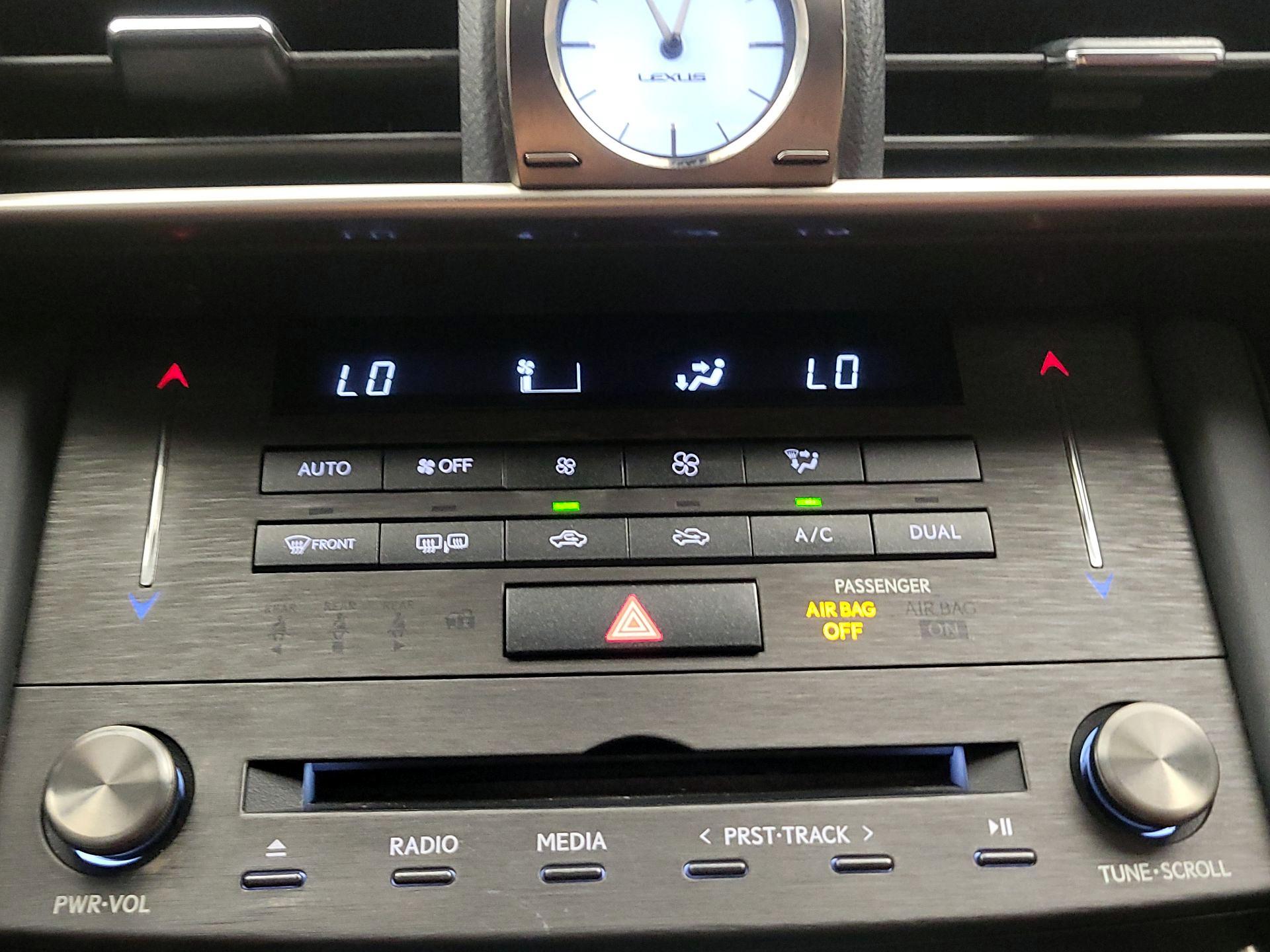 Thumbnail: 2020 Lexus IS - 16