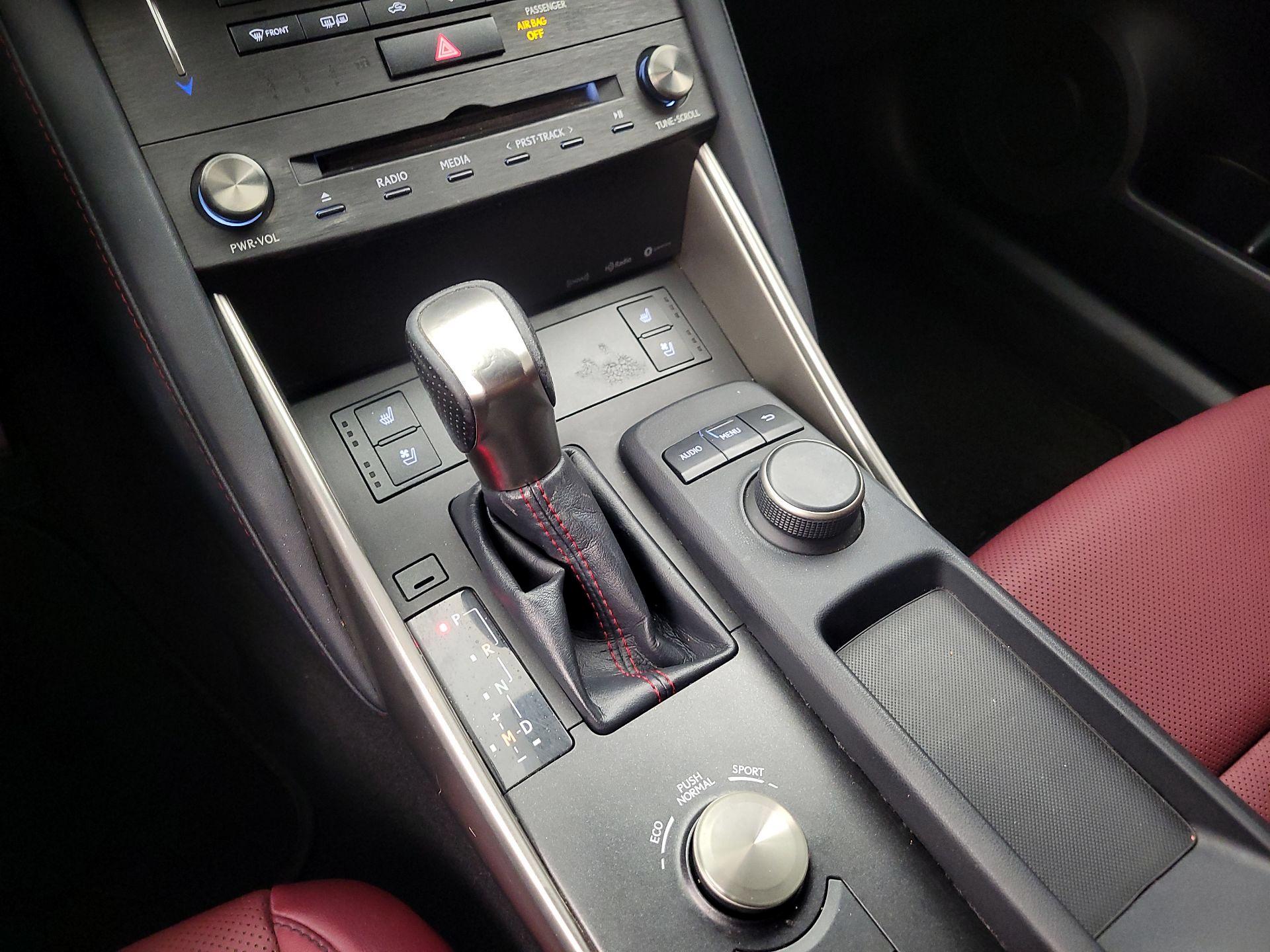 Thumbnail: 2020 Lexus IS - 17