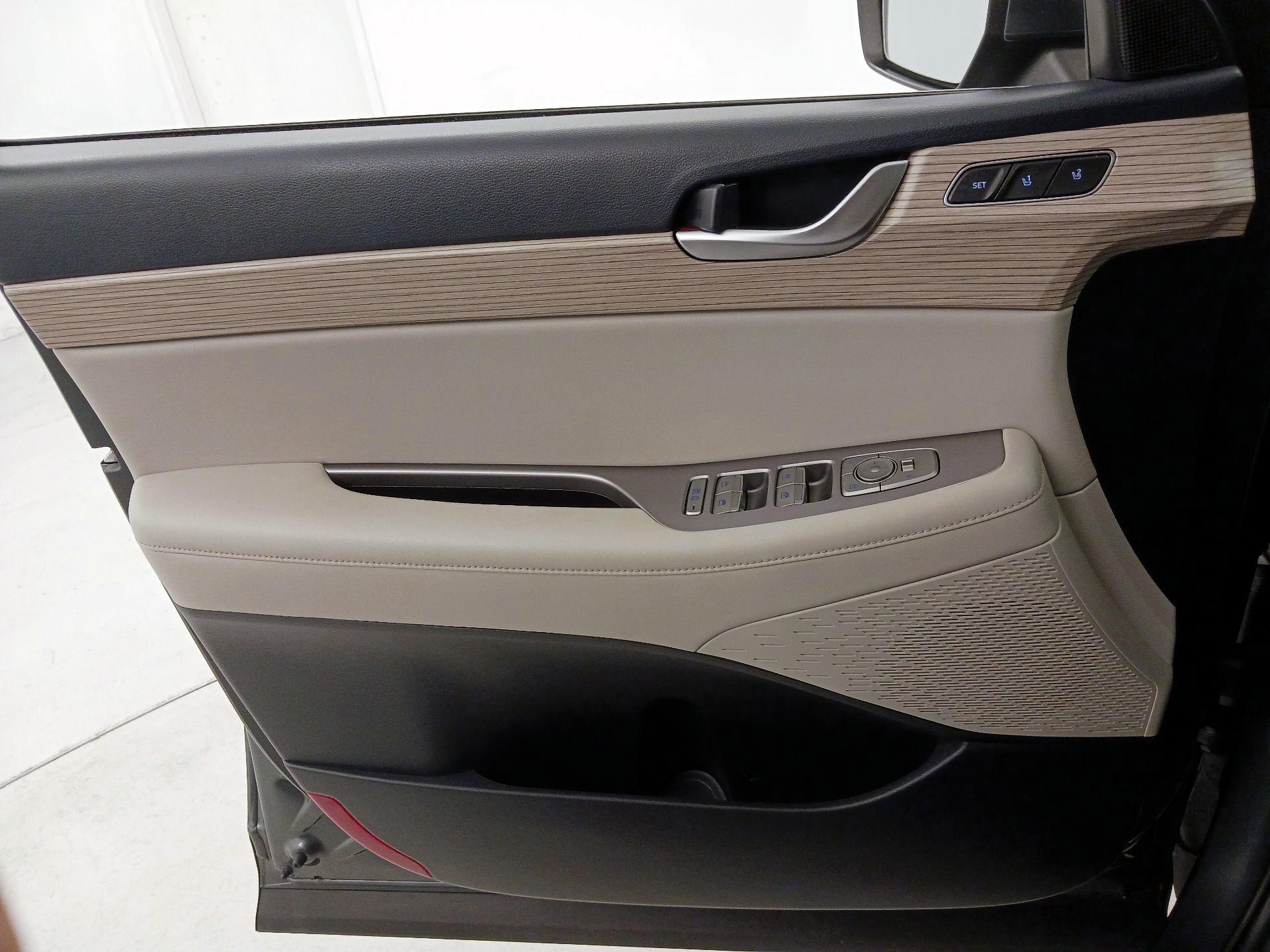 Thumbnail: 2021 Hyundai Palisade - 12