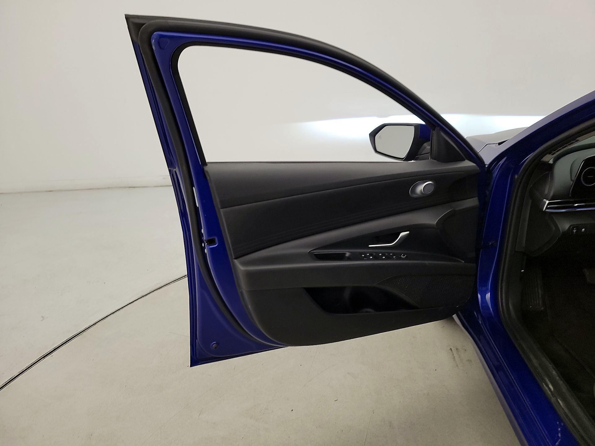 Thumbnail: 2025 Hyundai Elantra - 12