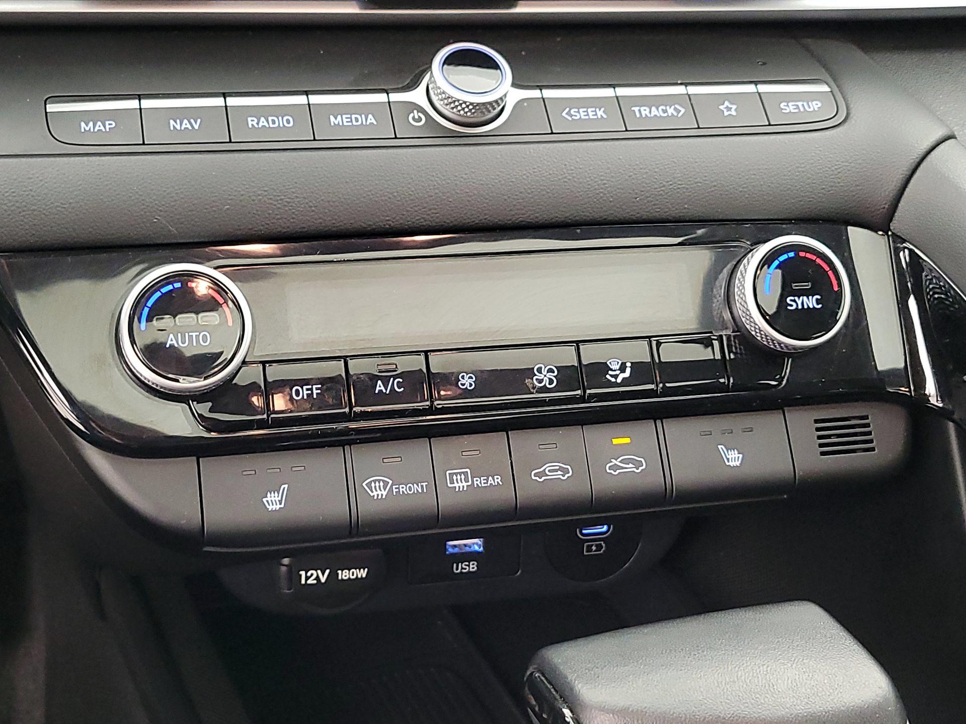 Thumbnail: 2025 Hyundai Elantra - 17