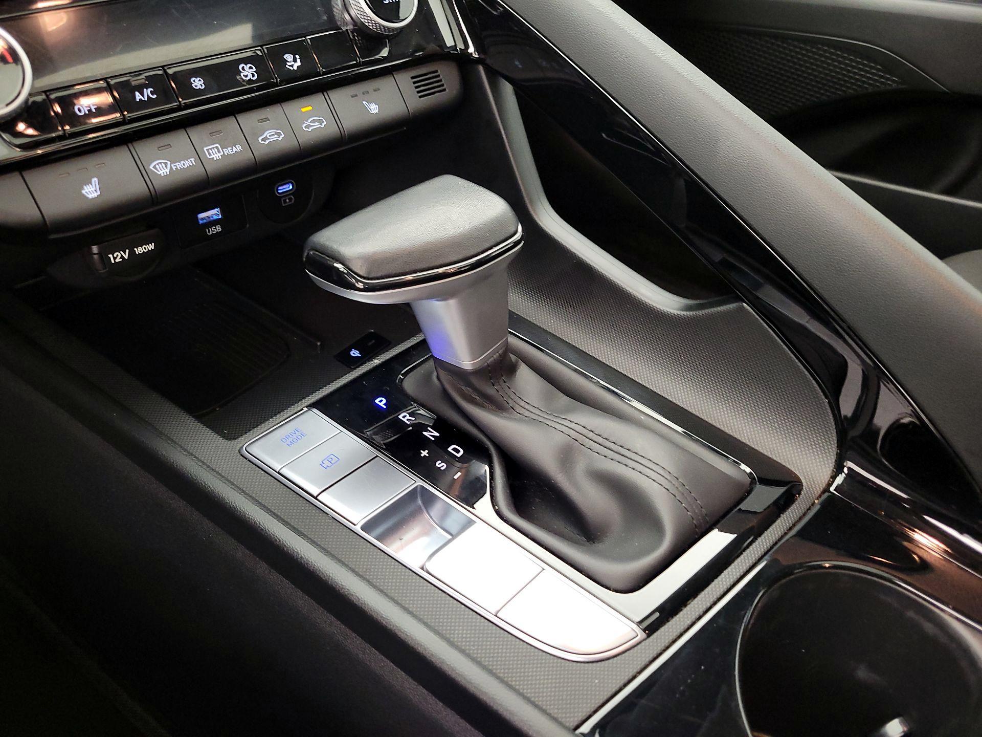 Thumbnail: 2025 Hyundai Elantra - 18