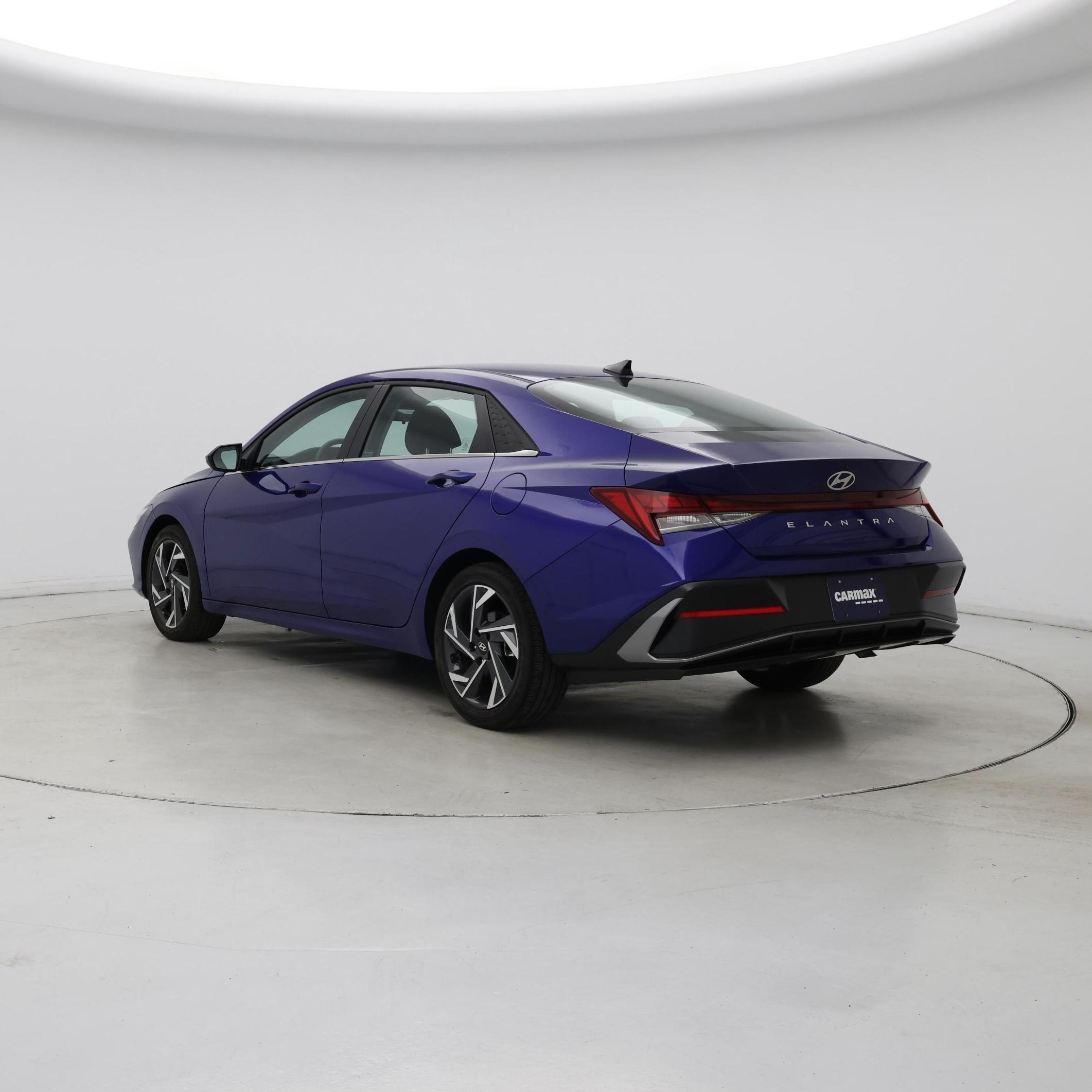 Thumbnail: 2025 Hyundai Elantra - 2