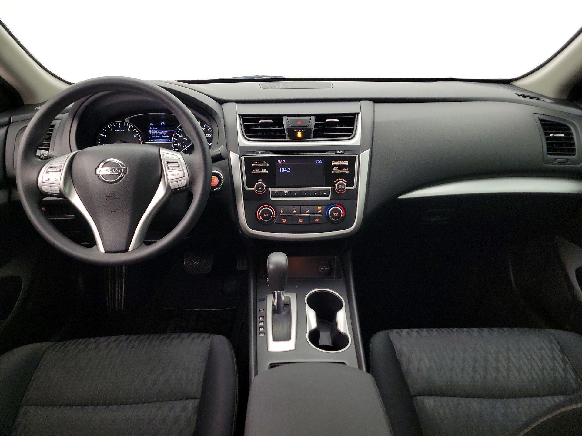 Thumbnail: 2018 Nissan Altima - 9