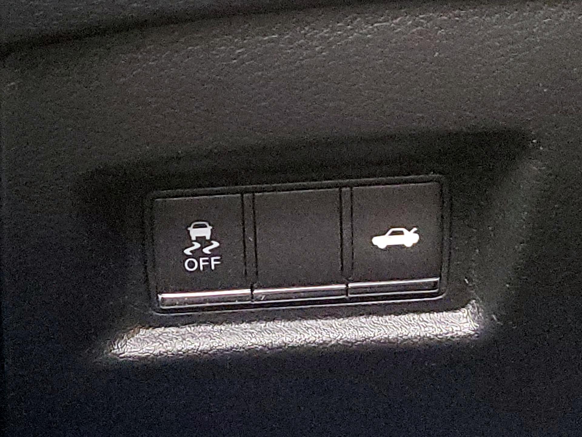 Thumbnail: 2017 INFINITI  - 13